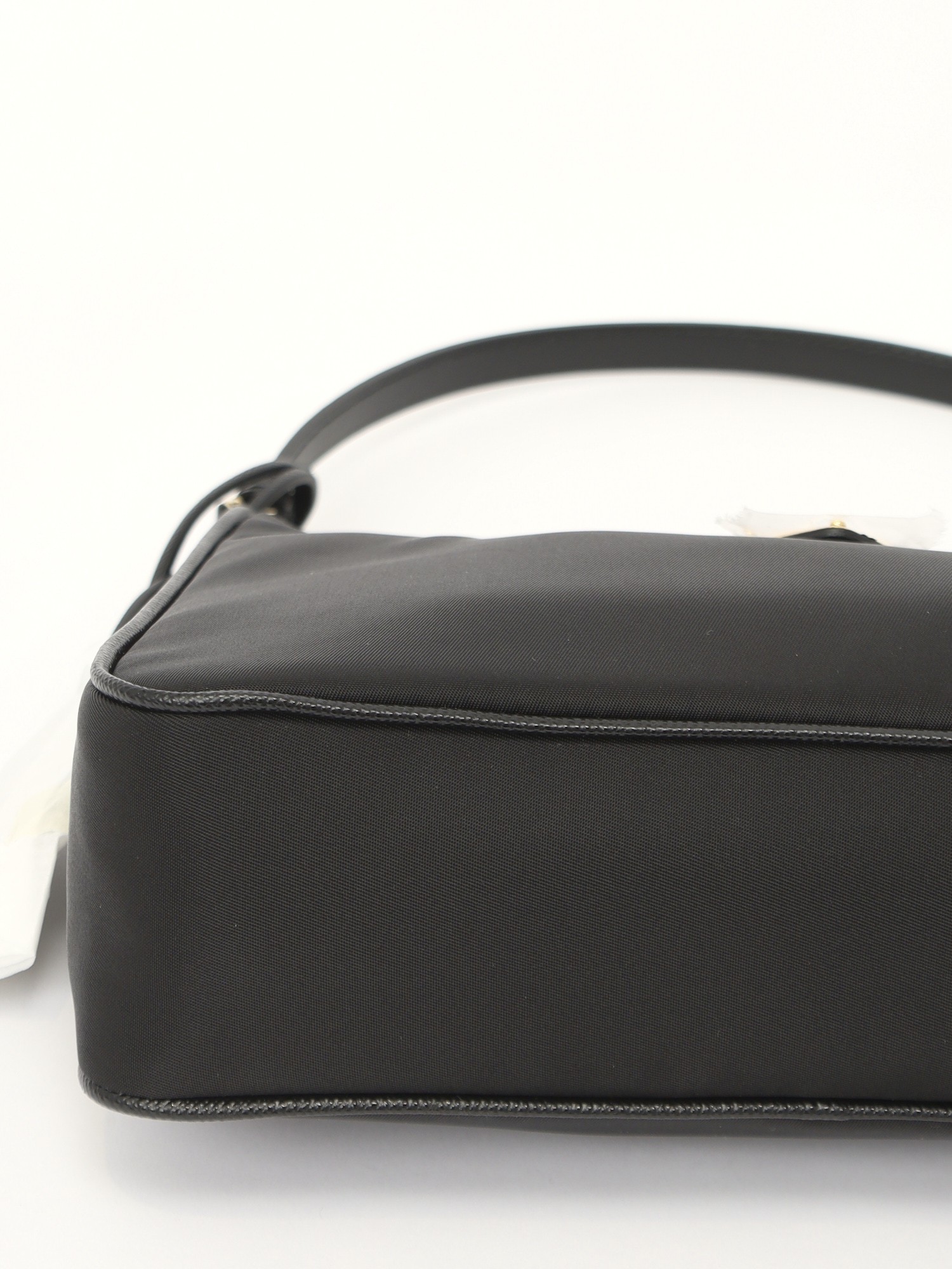 Prada Re-Edition 2000 7