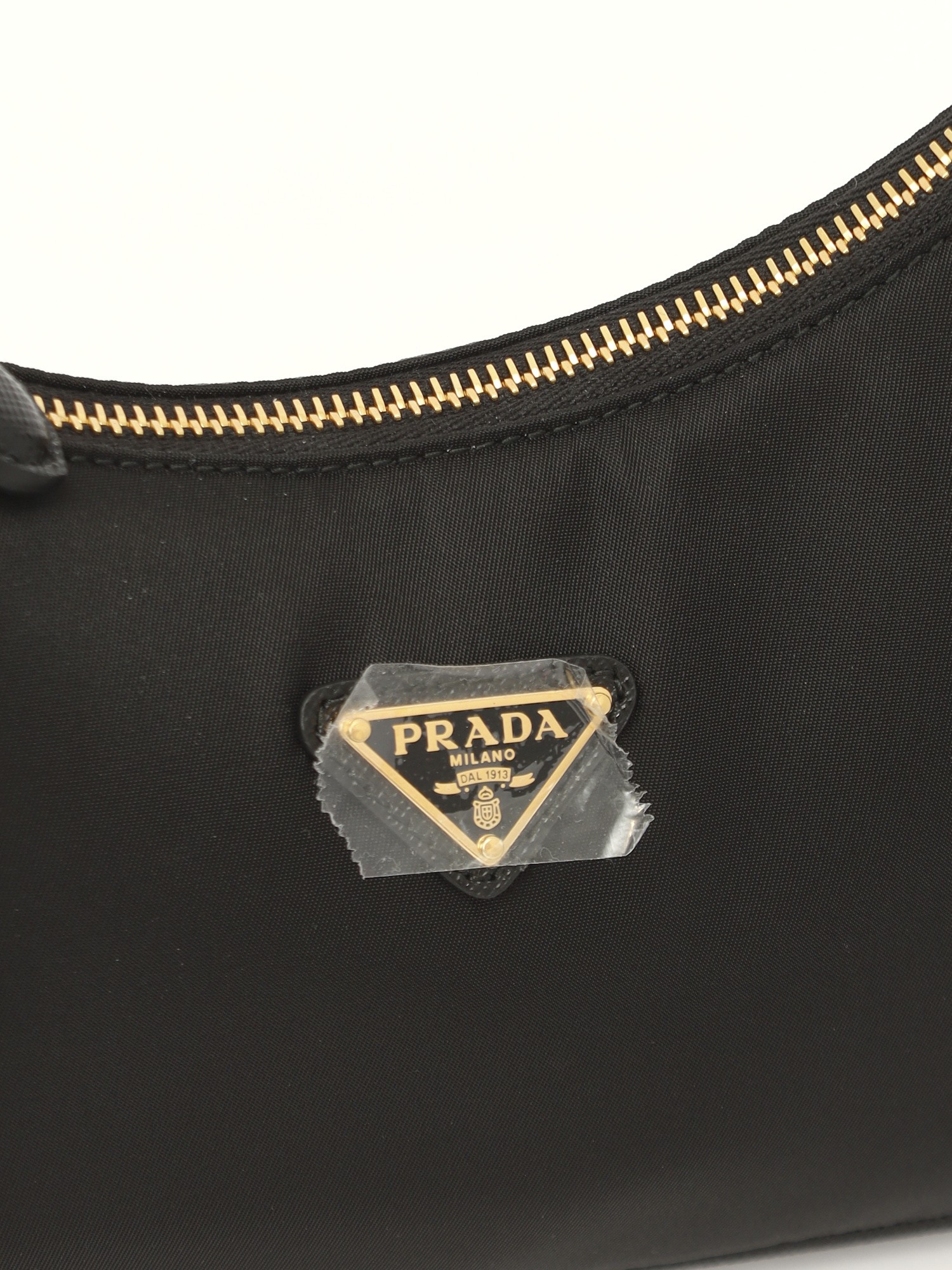 Prada Re-Edition 2000 5