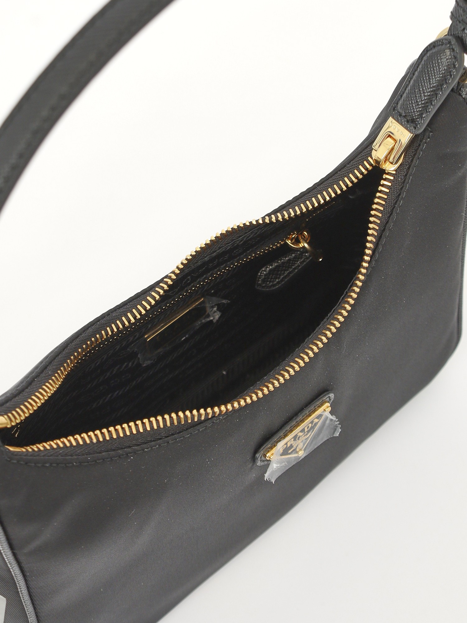 Prada Re-Edition 2000 9