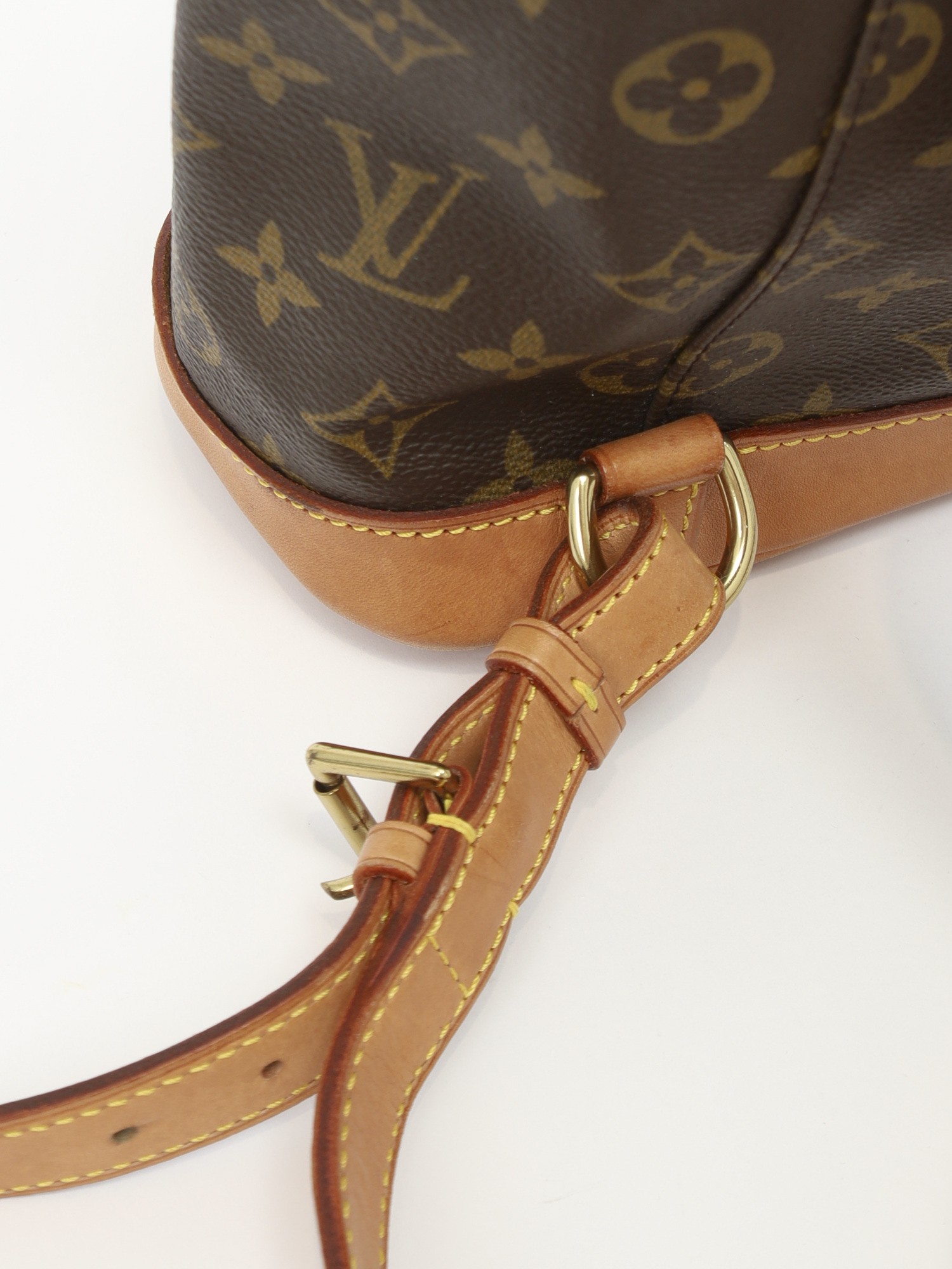 Louis Vuitton Montsouris 9