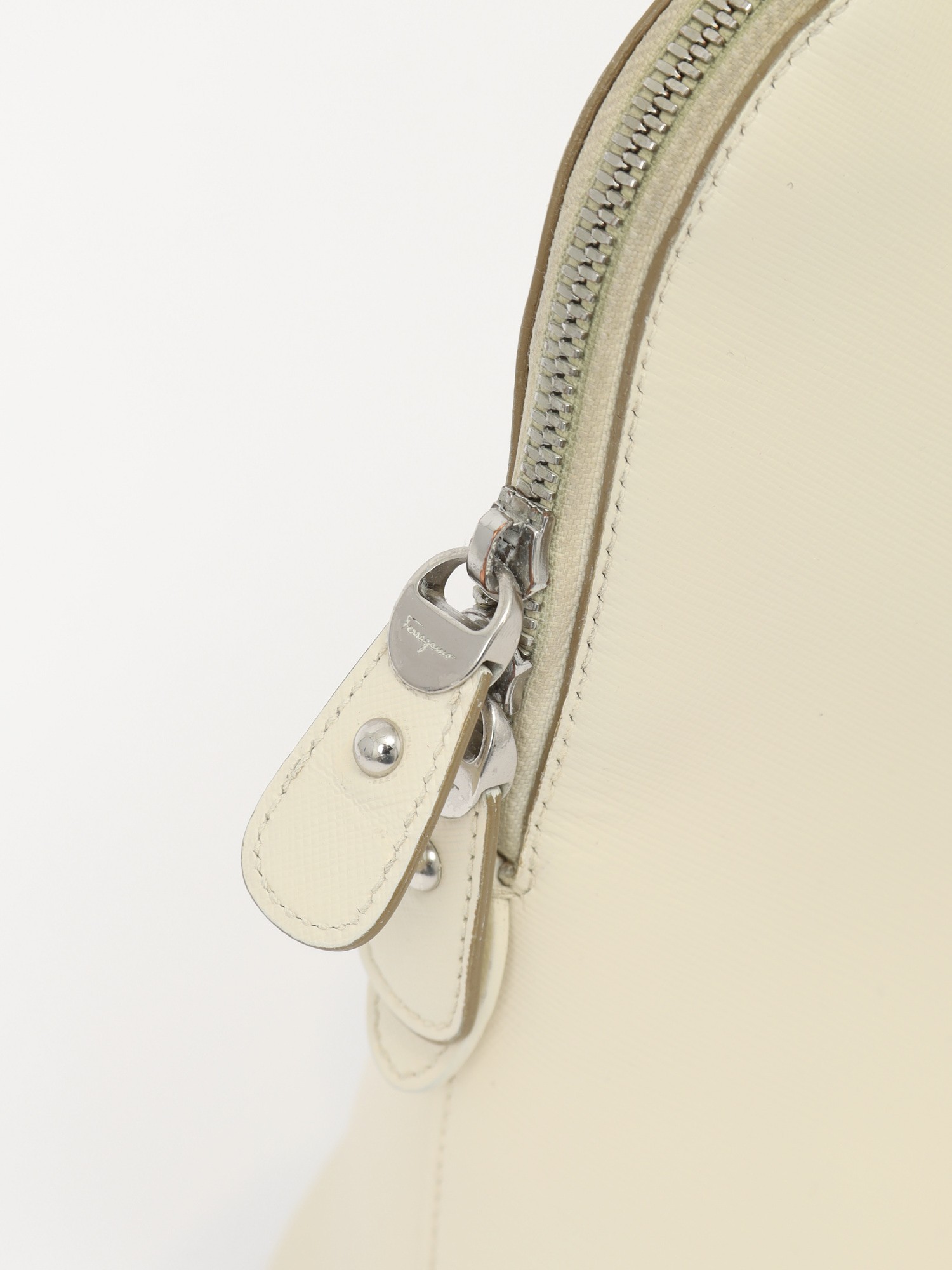 Salvatore Ferragamo Leather Bag 5