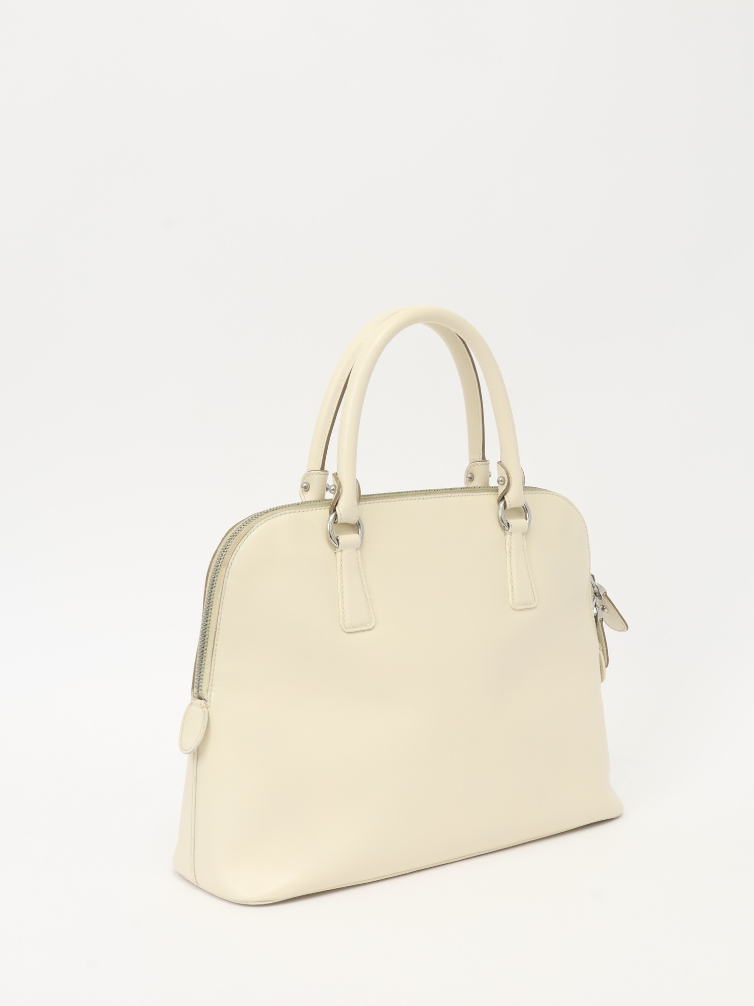Salvatore Ferragamo Leather Bag 3