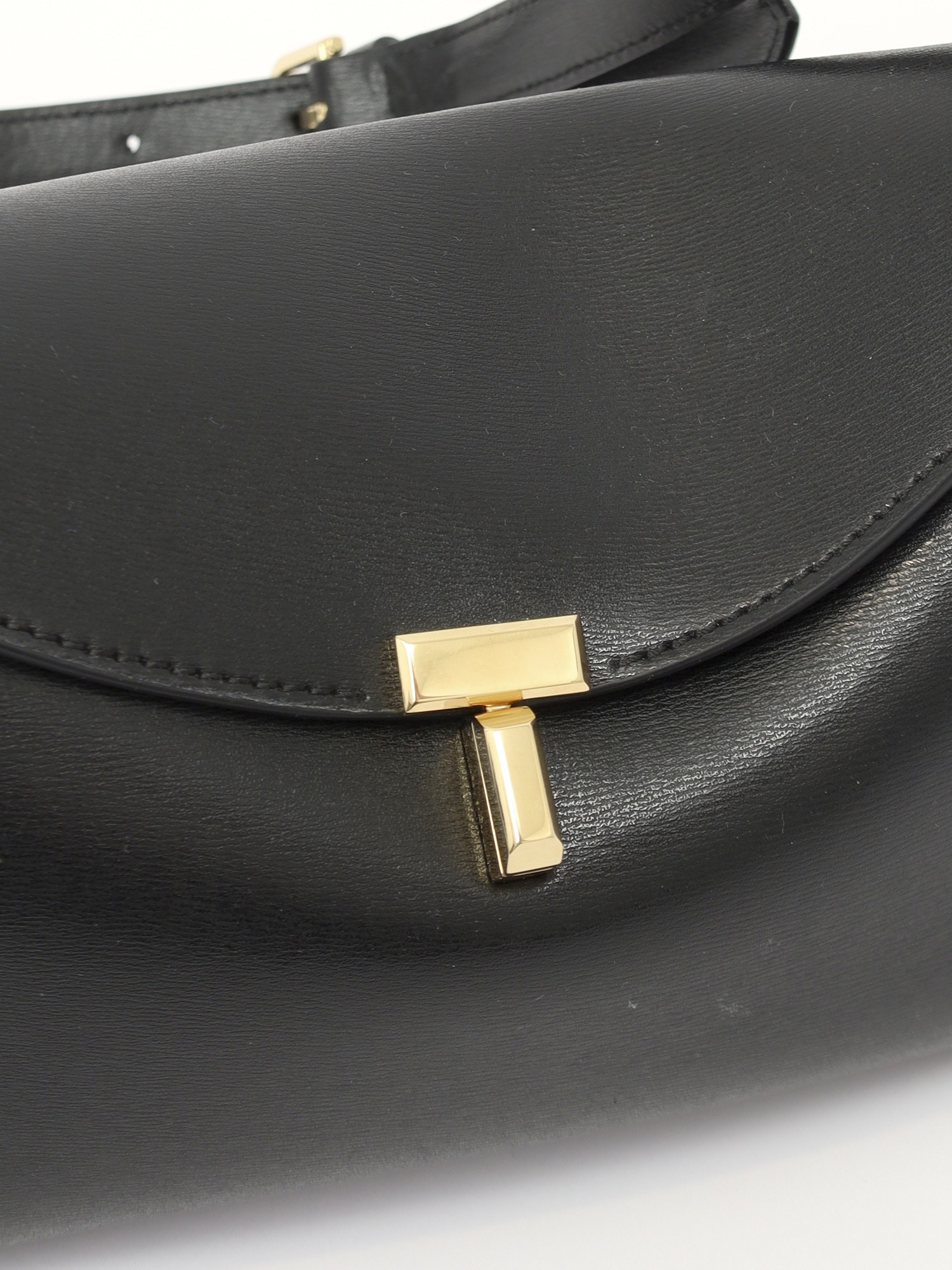 Toteme T-Lock 5