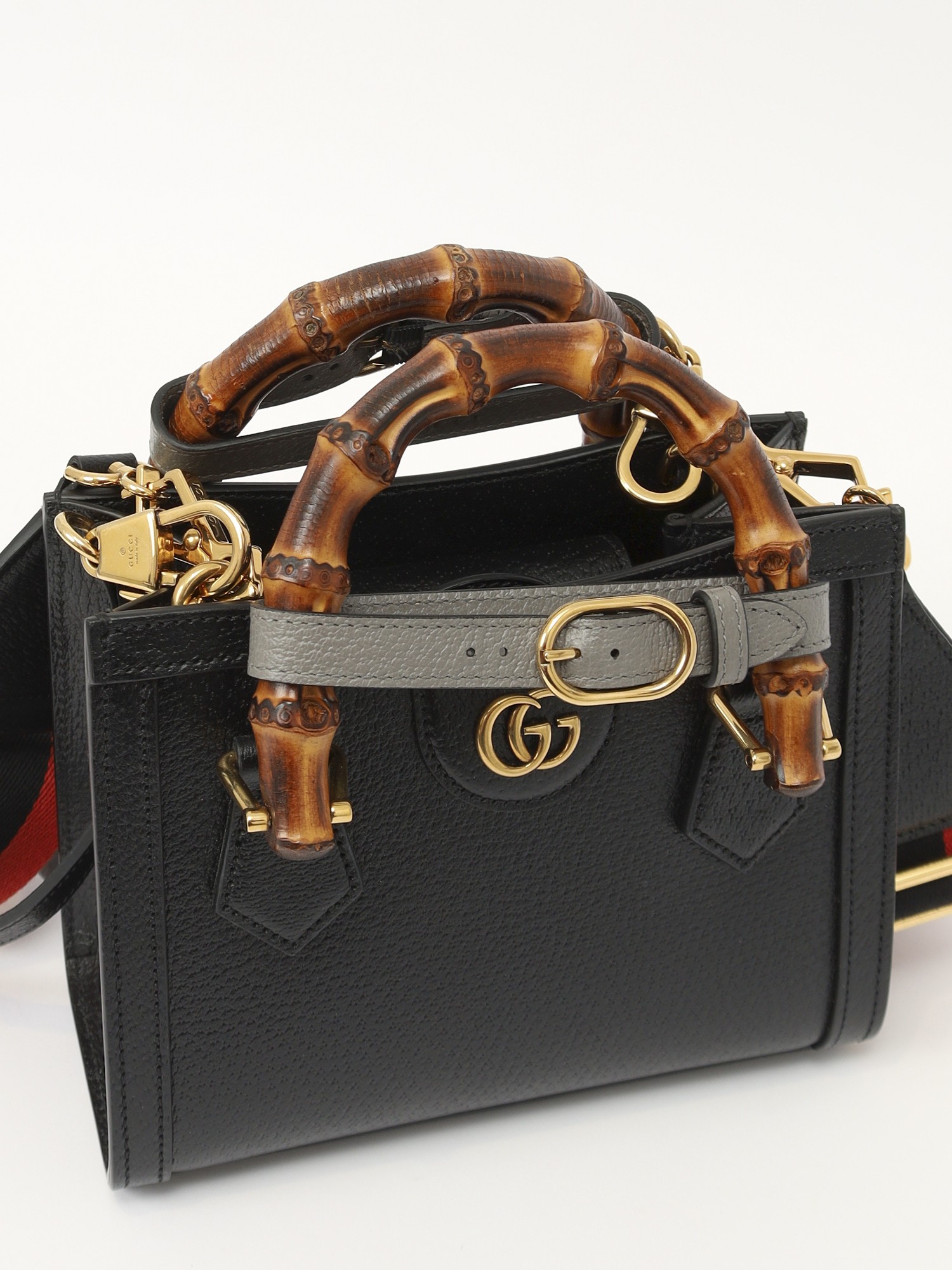 Gucci Diana 4