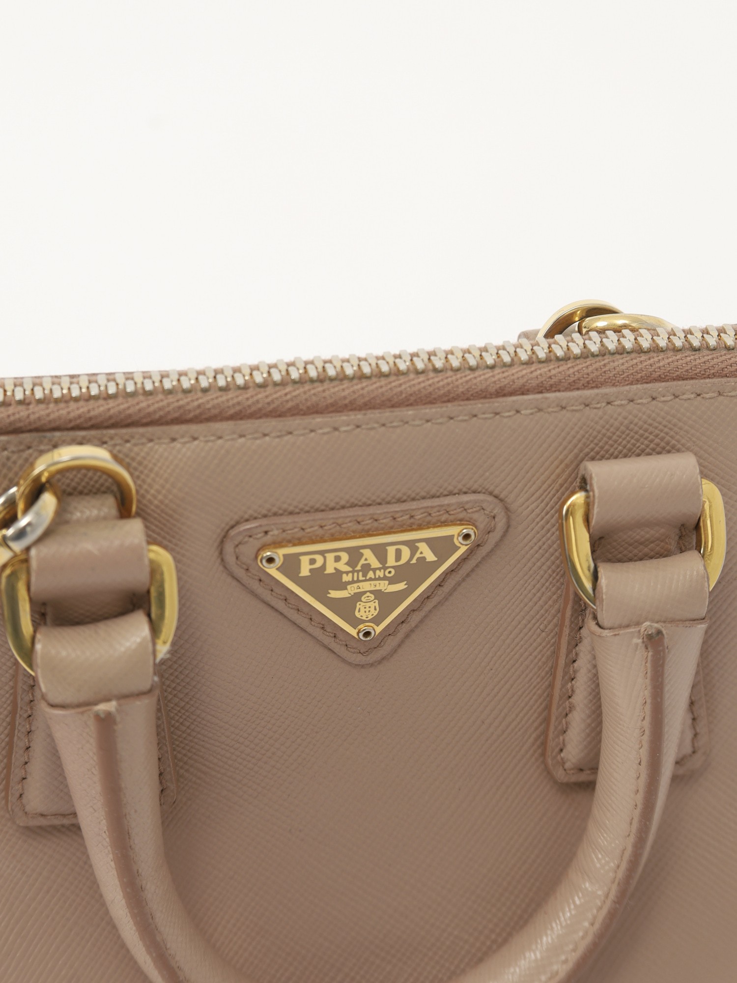 Prada Promenade 6