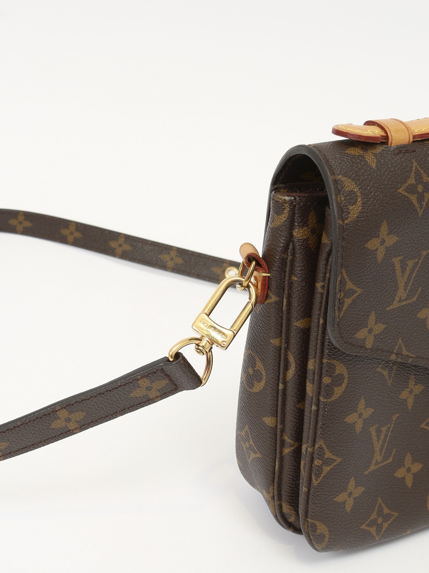 Louis Vuitton Pochette Metis  7