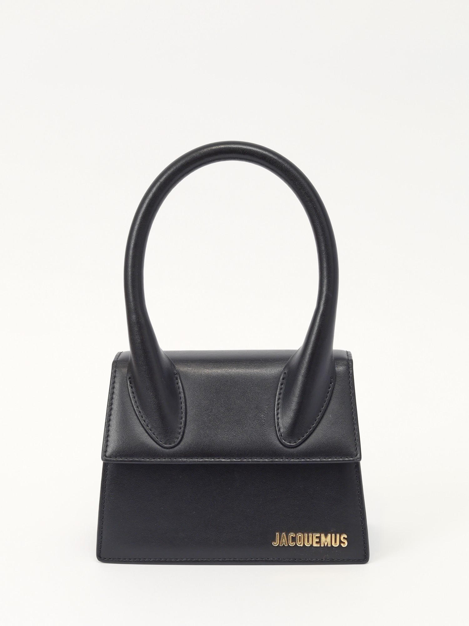 Jacquemus Le Chiquito 0