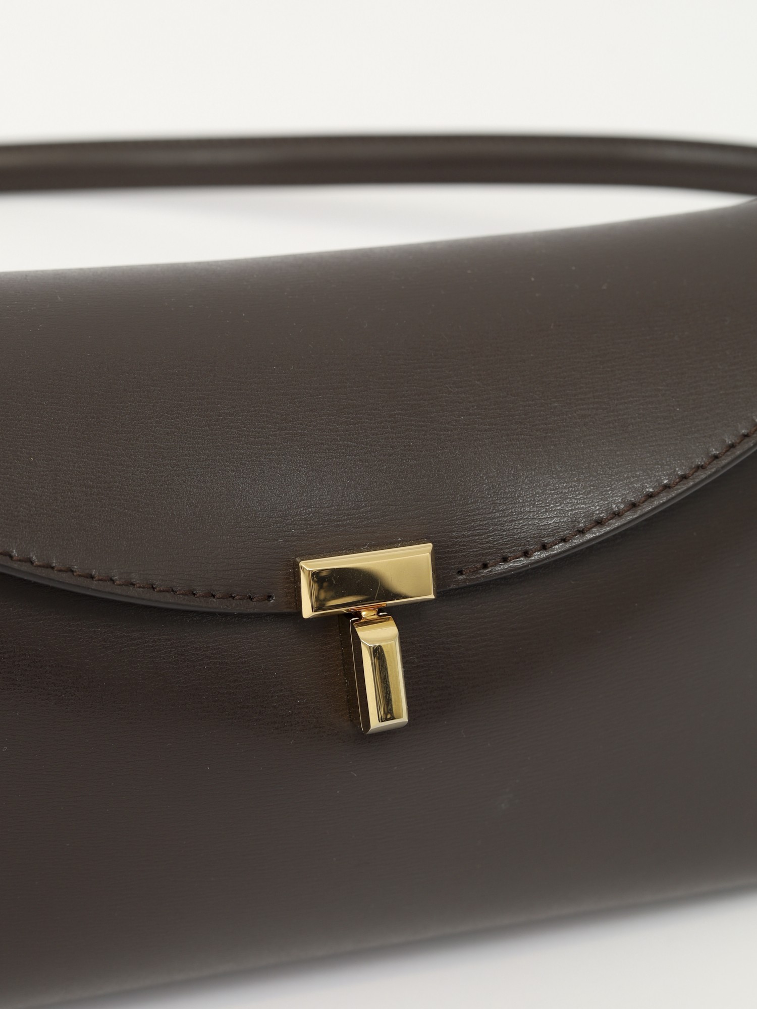 Toteme T-Lock 5