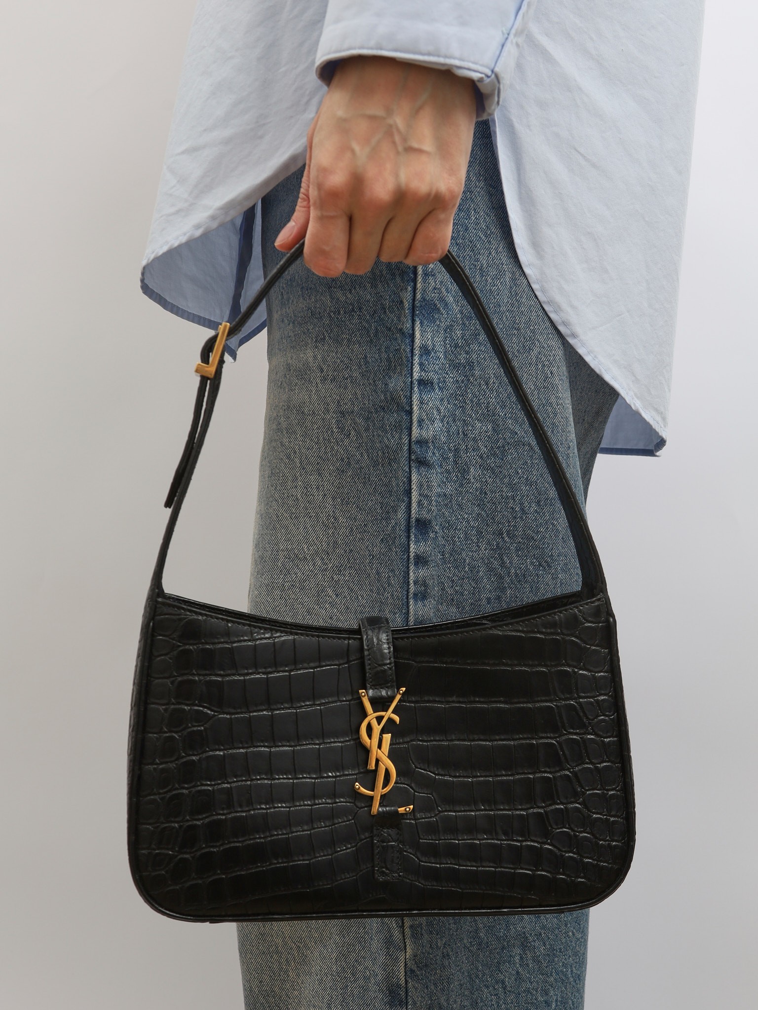 Saint Laurent Le 5 a 7 1