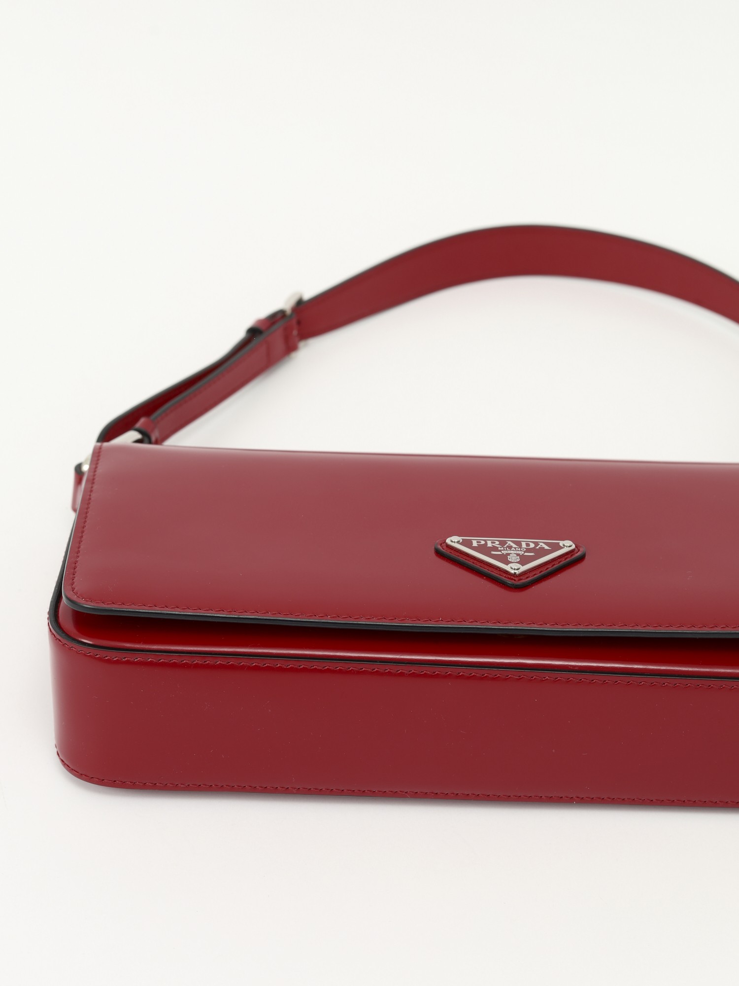 Prada Femme 6