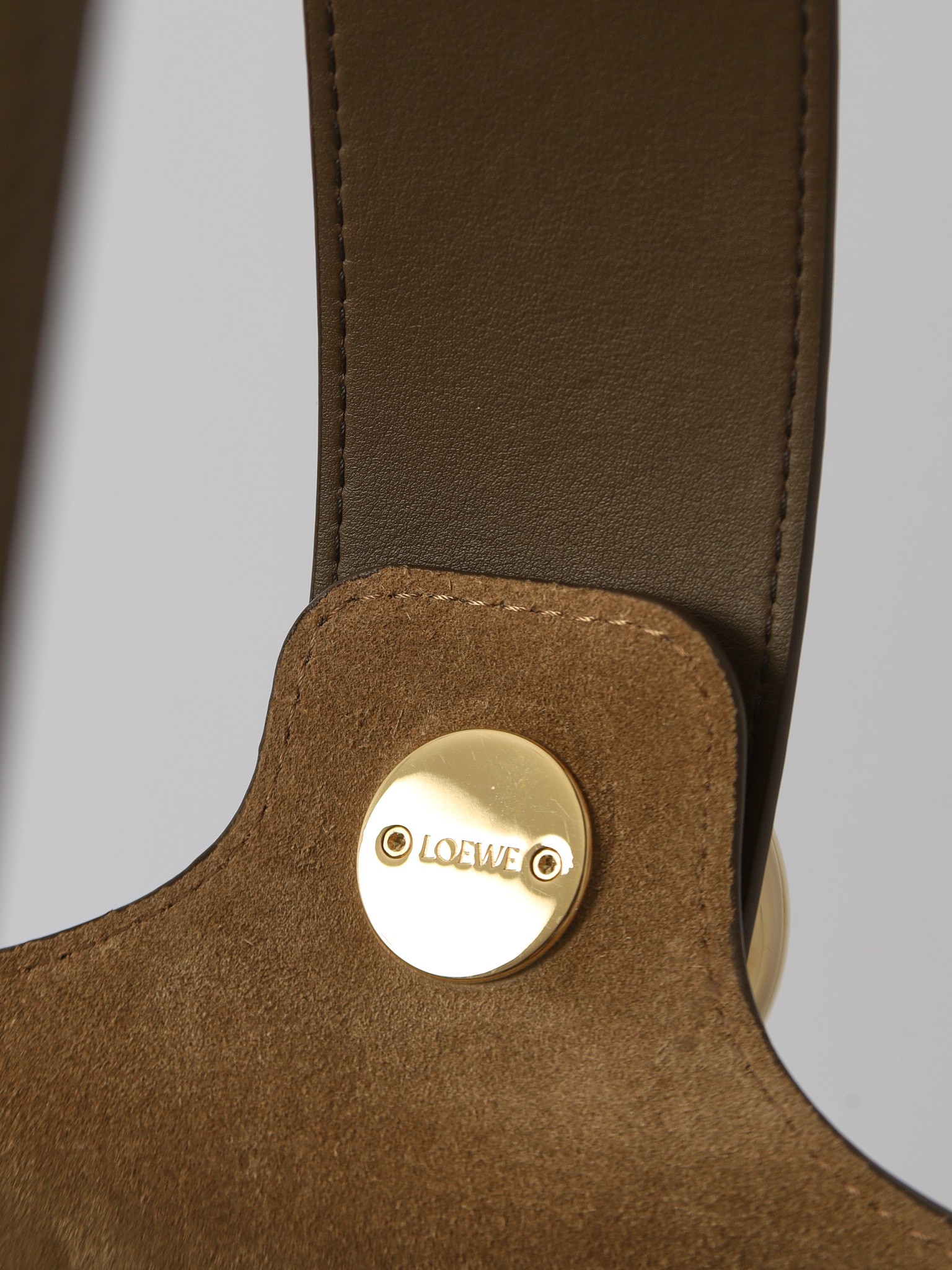 Loewe Pebble  5