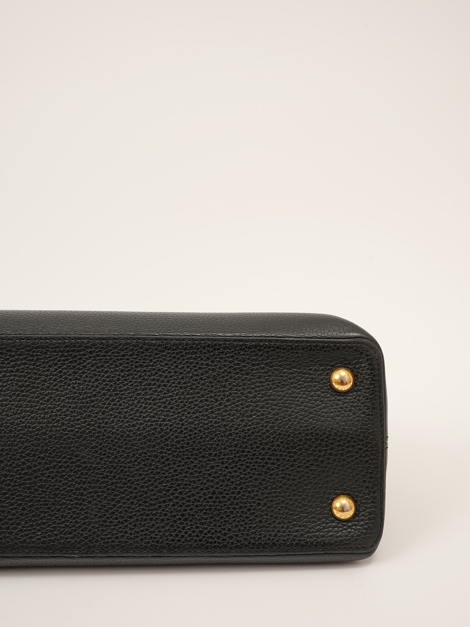 Louis Vuitton Capucines 8