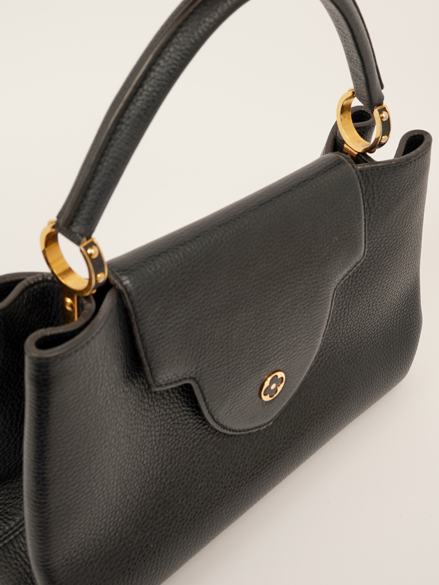 Louis Vuitton Capucines 4