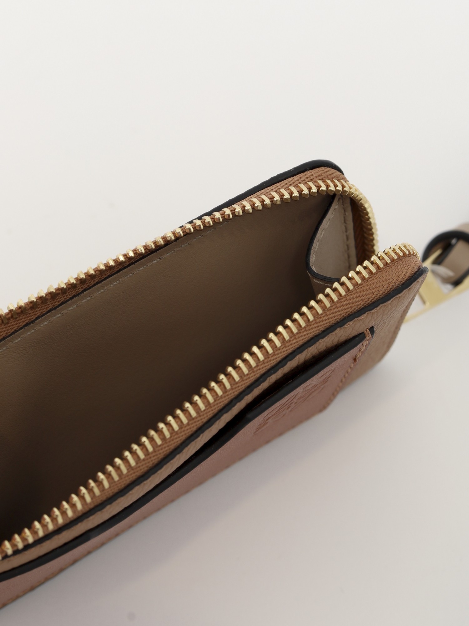 Loewe Wallet 7