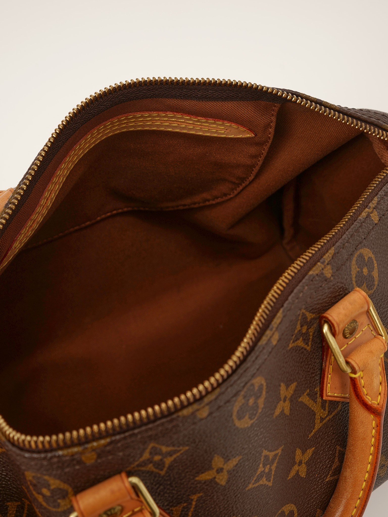 Louis Vuitton Speedy 8