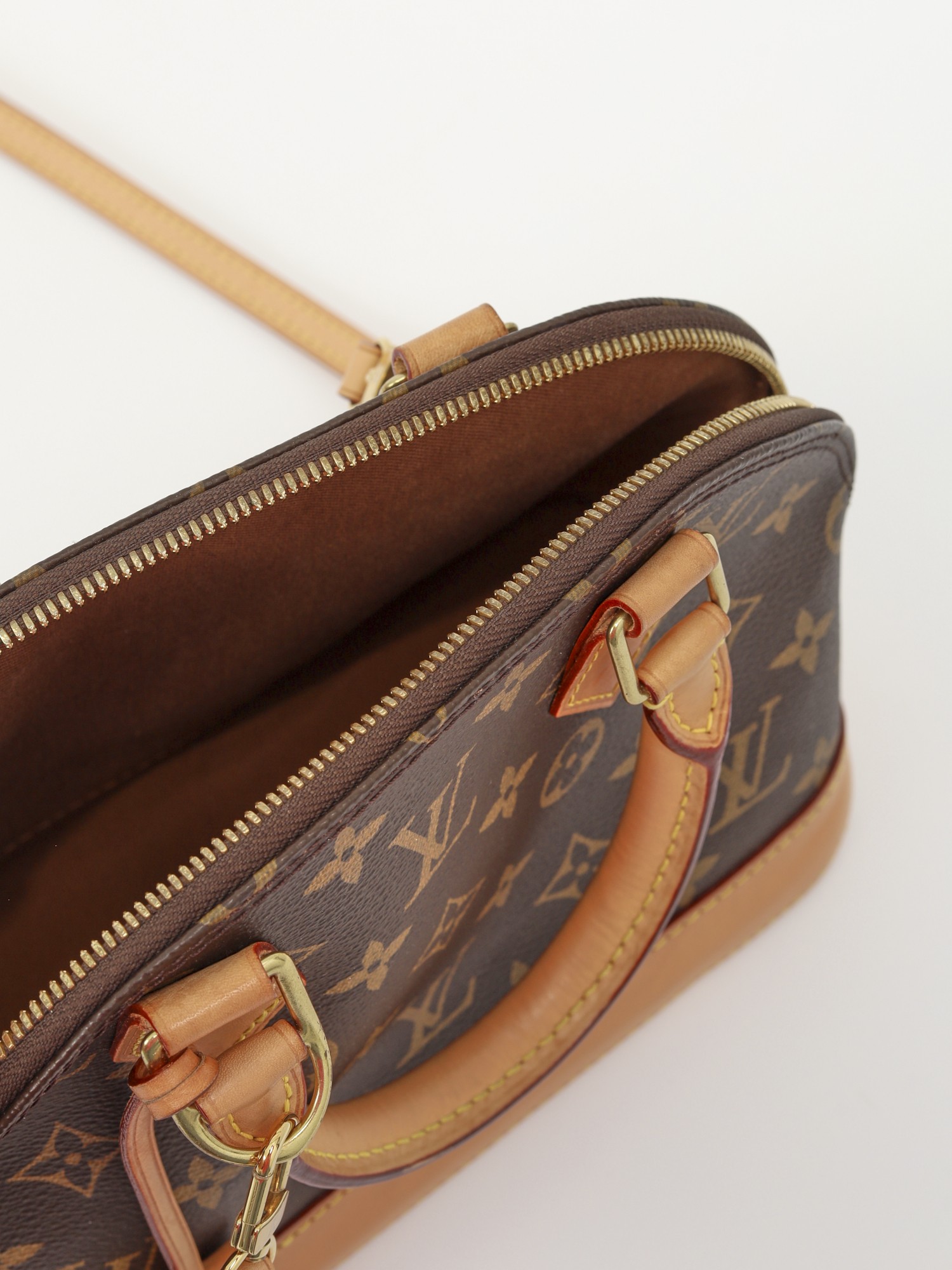 Louis Vuitton Alma  11