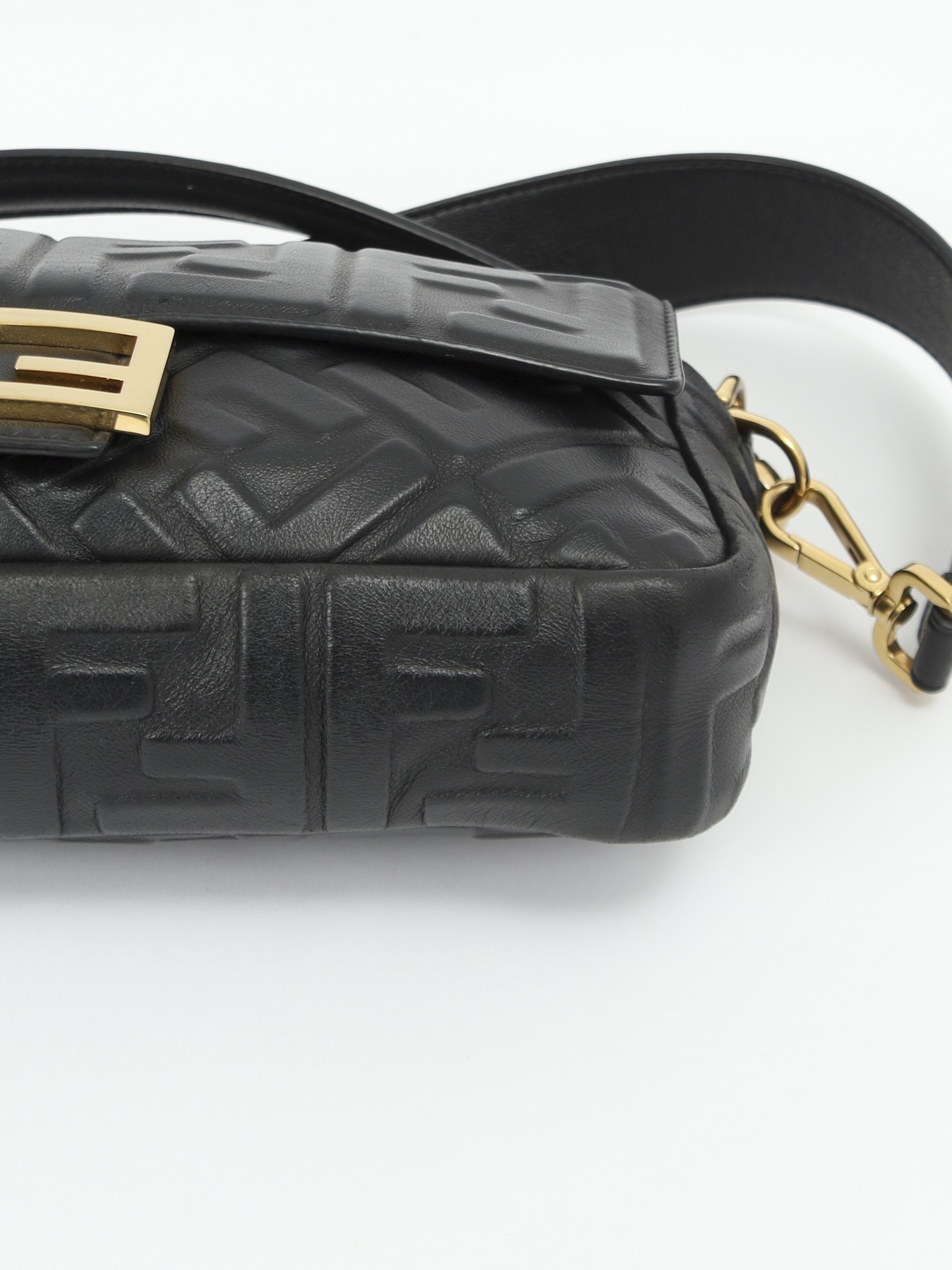 Fendi Baguette 11