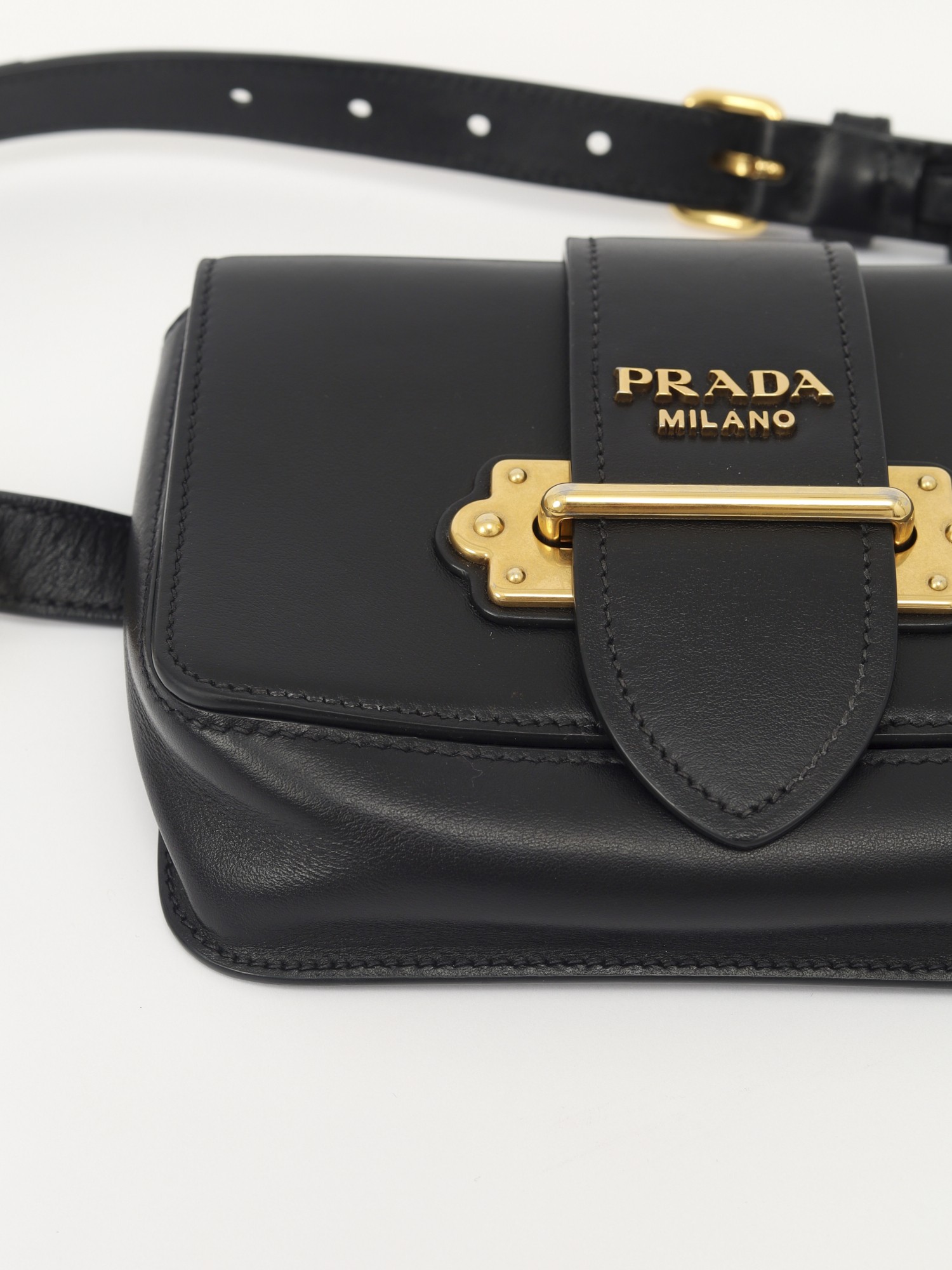 Prada Cahier 5