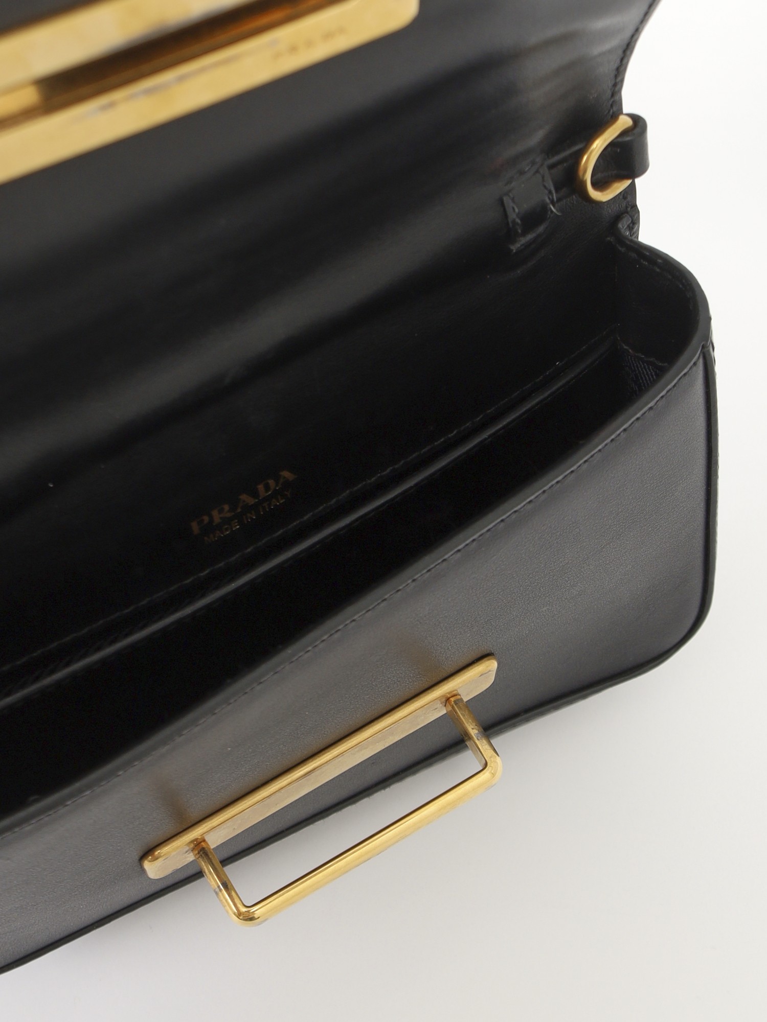 Prada Cahier 9