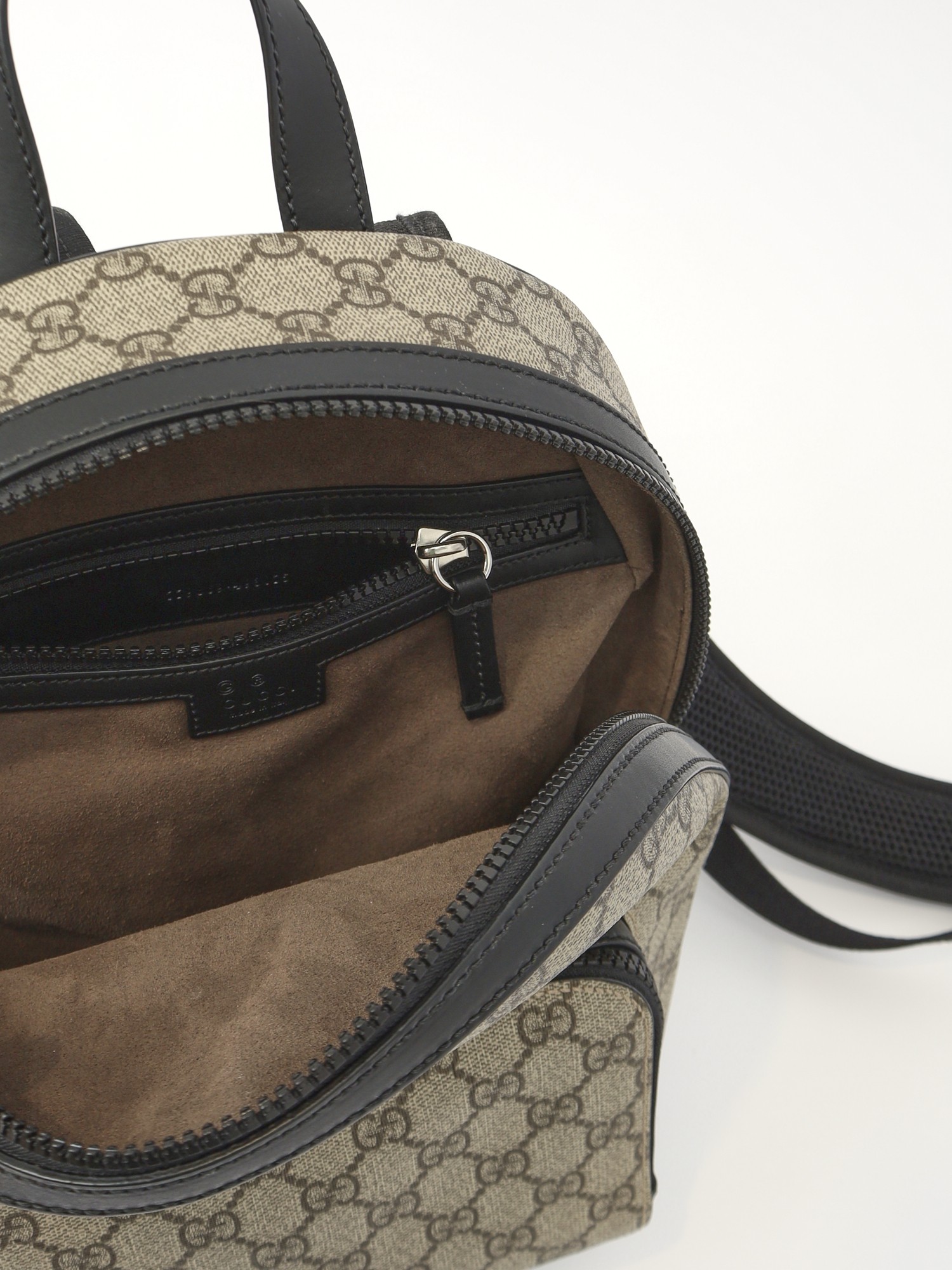 Gucci GG Supreme 8