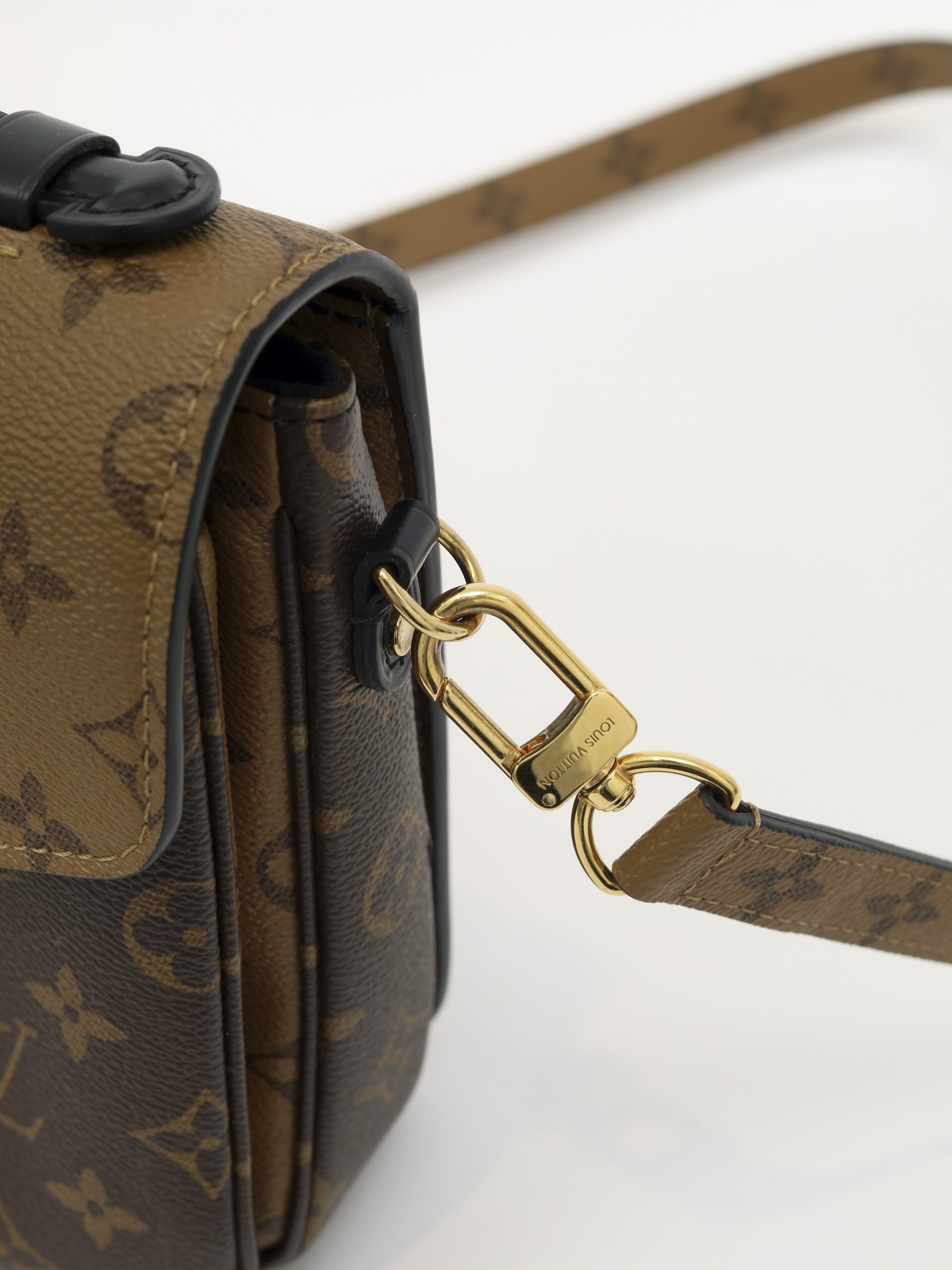 Louis Vuitton Pochette Metis 8