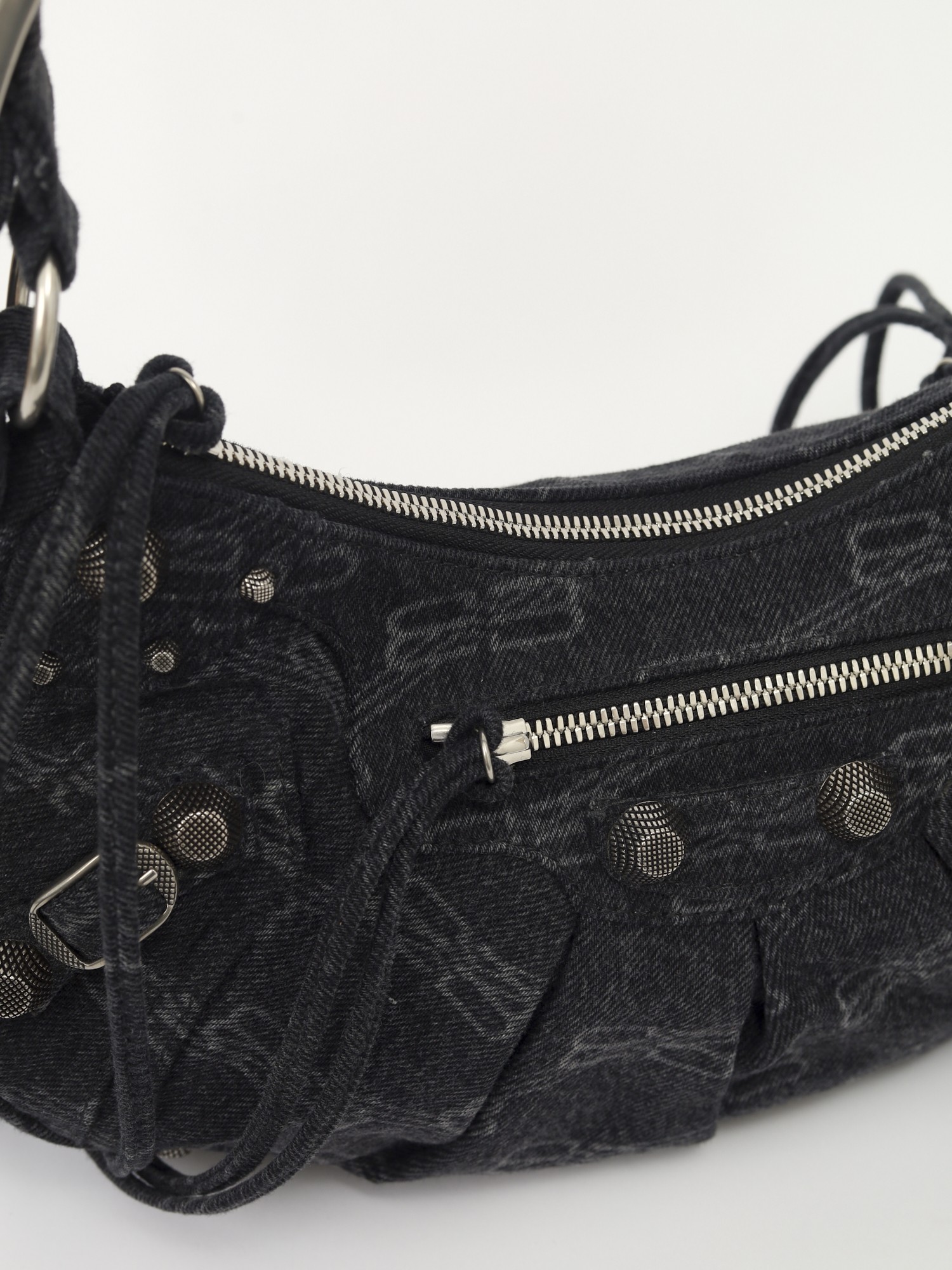 Balenciaga Le Cagole 6