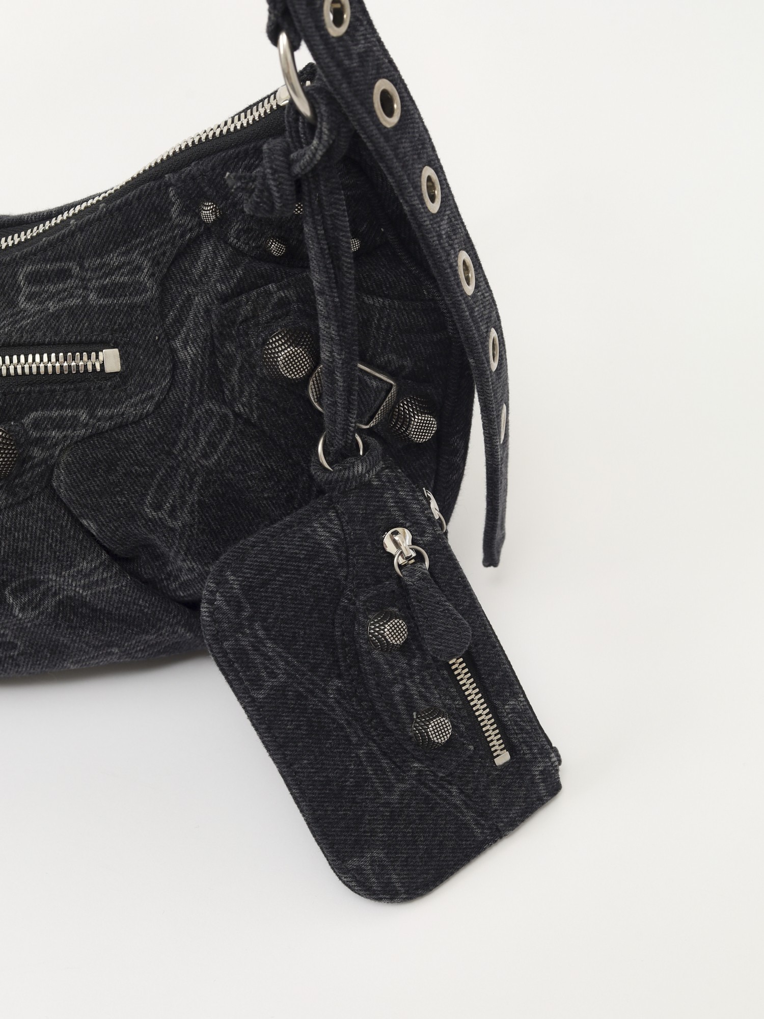 Balenciaga Le Cagole 5
