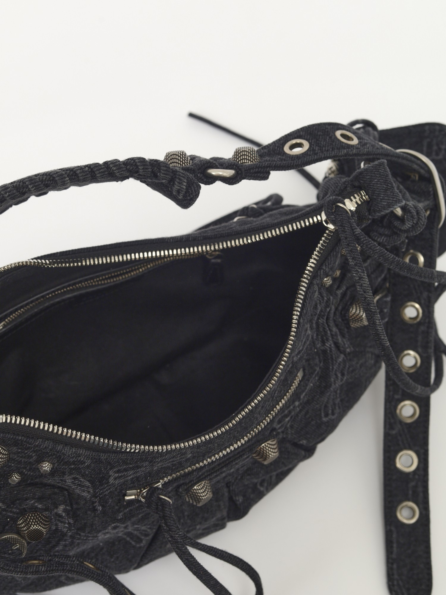 Balenciaga Le Cagole 9