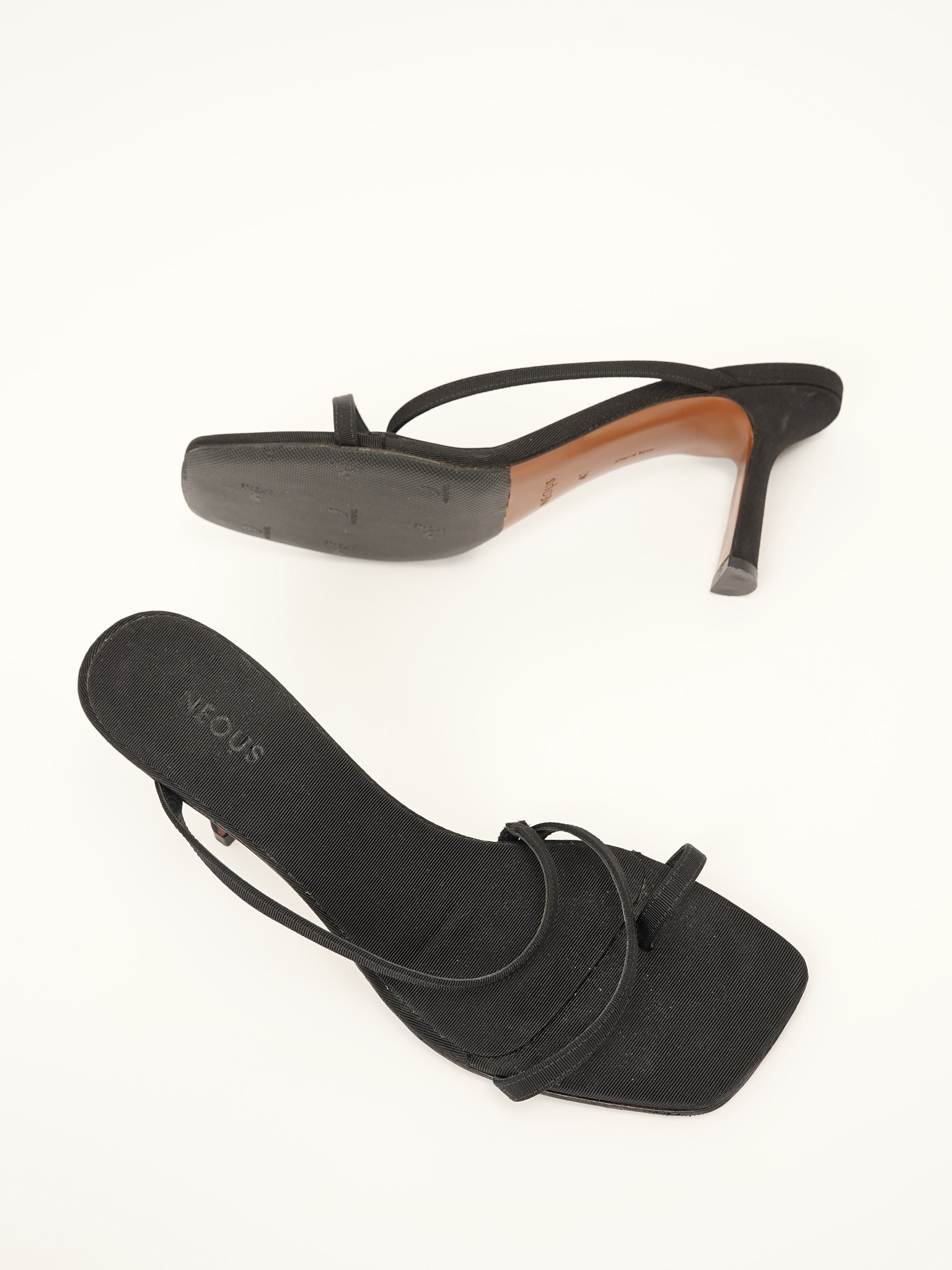 Neous Shoes 40 9