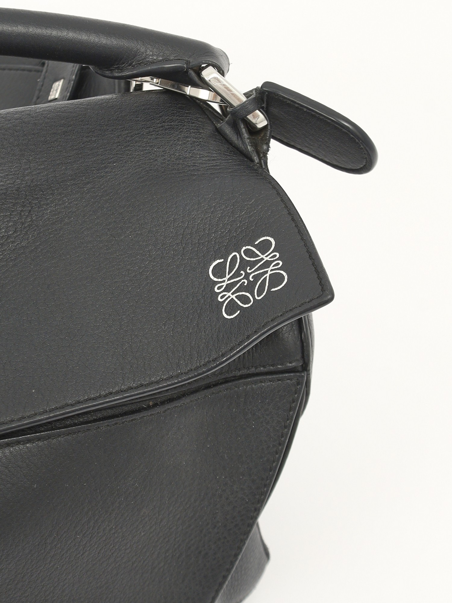 Loewe Puzzle 5
