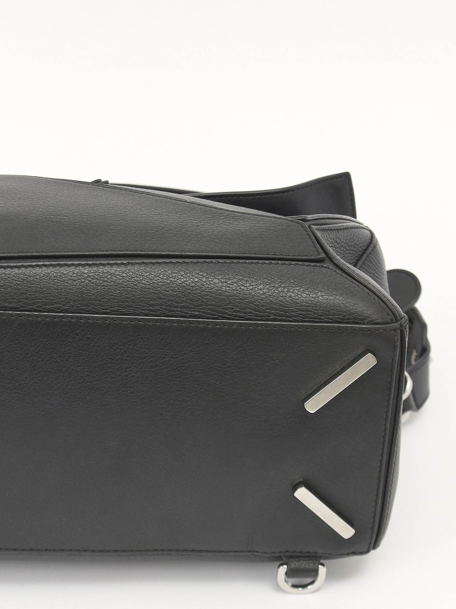 Loewe Puzzle 11