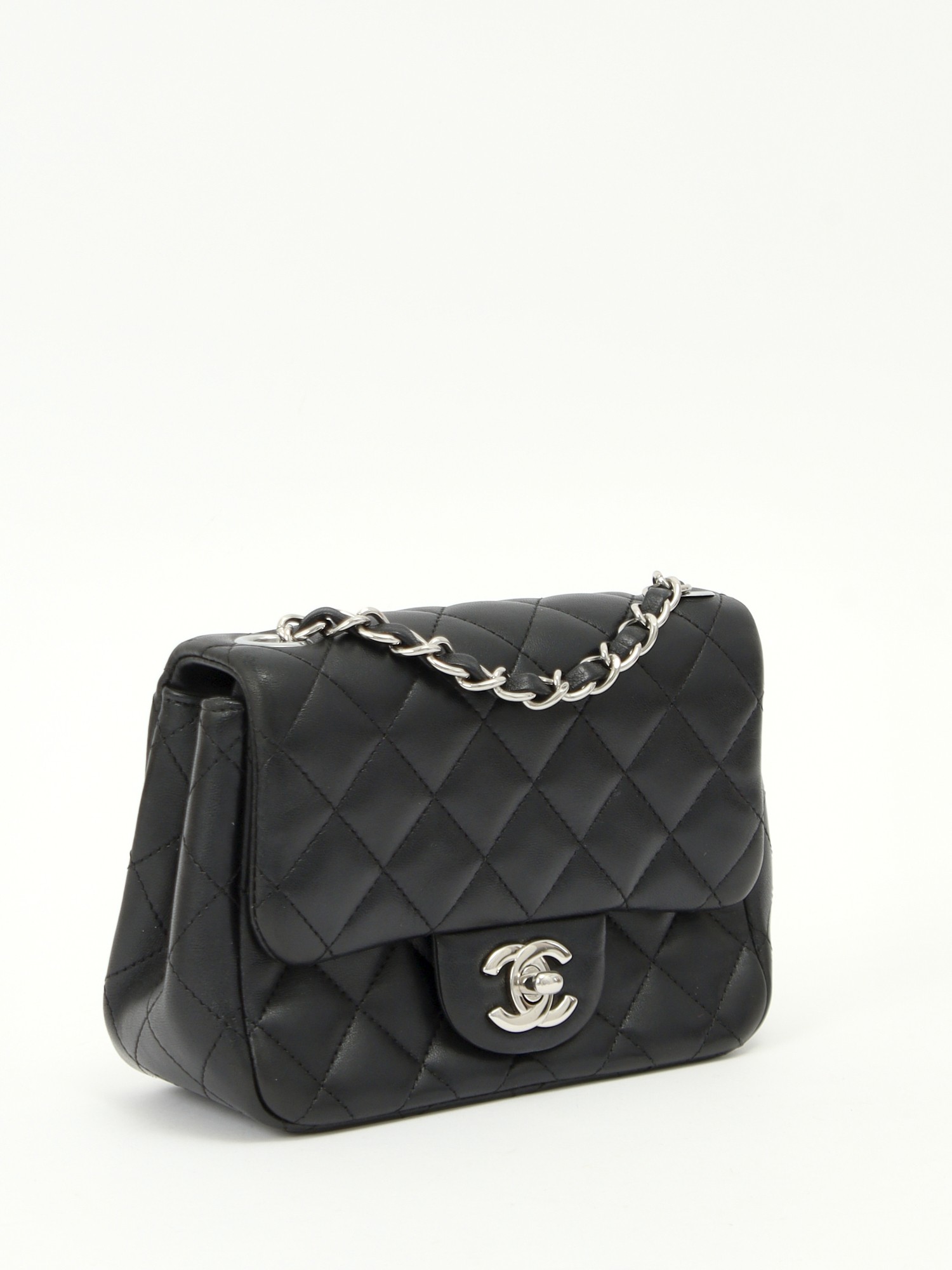 Chanel Timeless Classic 2