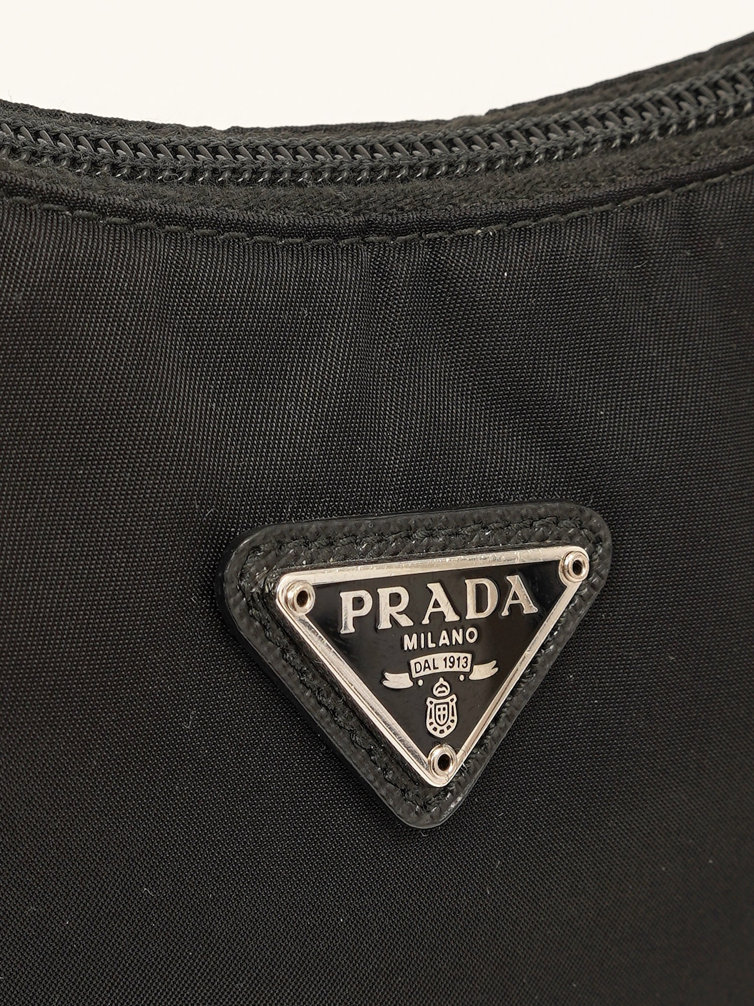Prada Re-Edition 2000 5