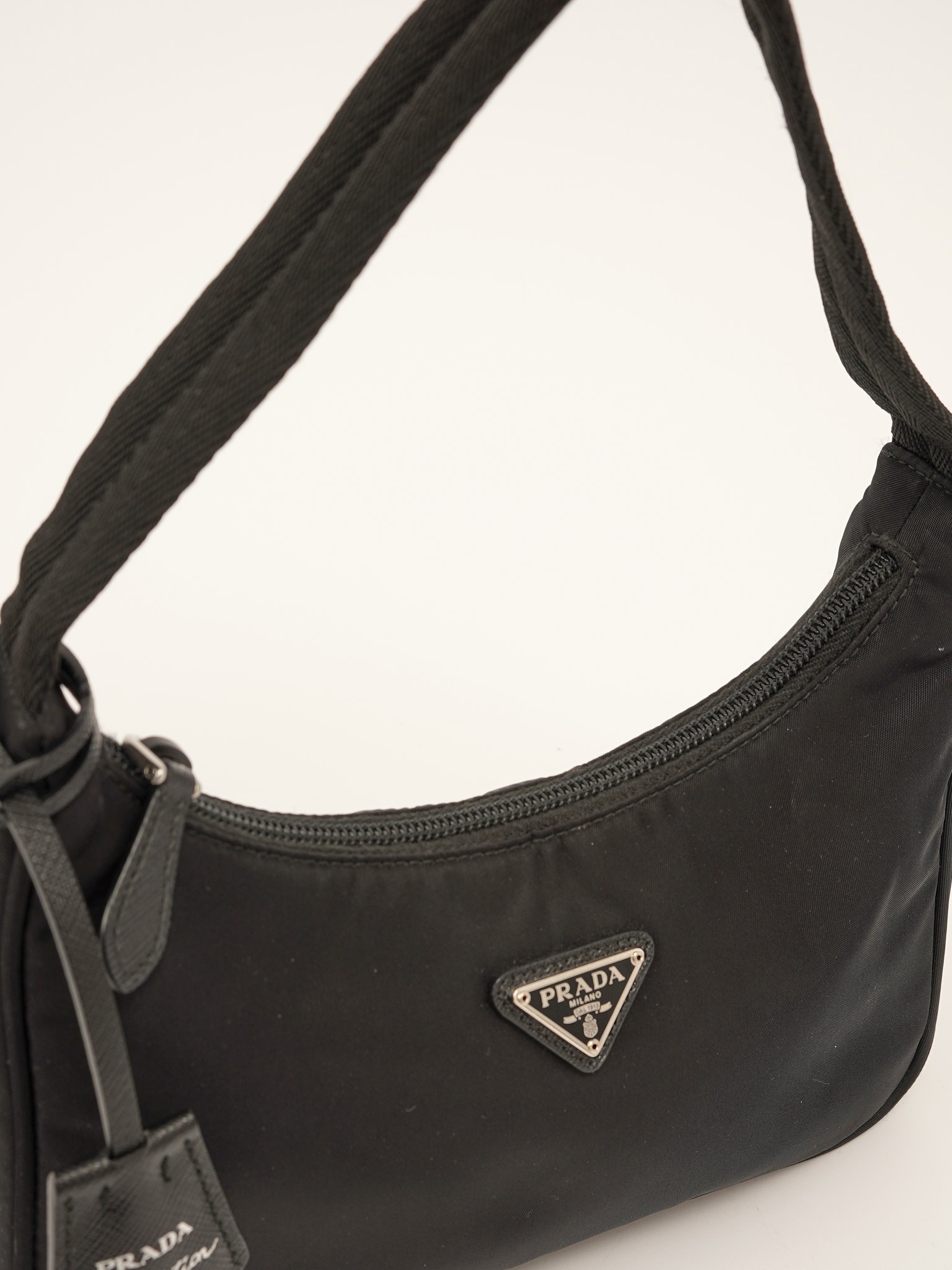 Prada Re-Edition 2000 4