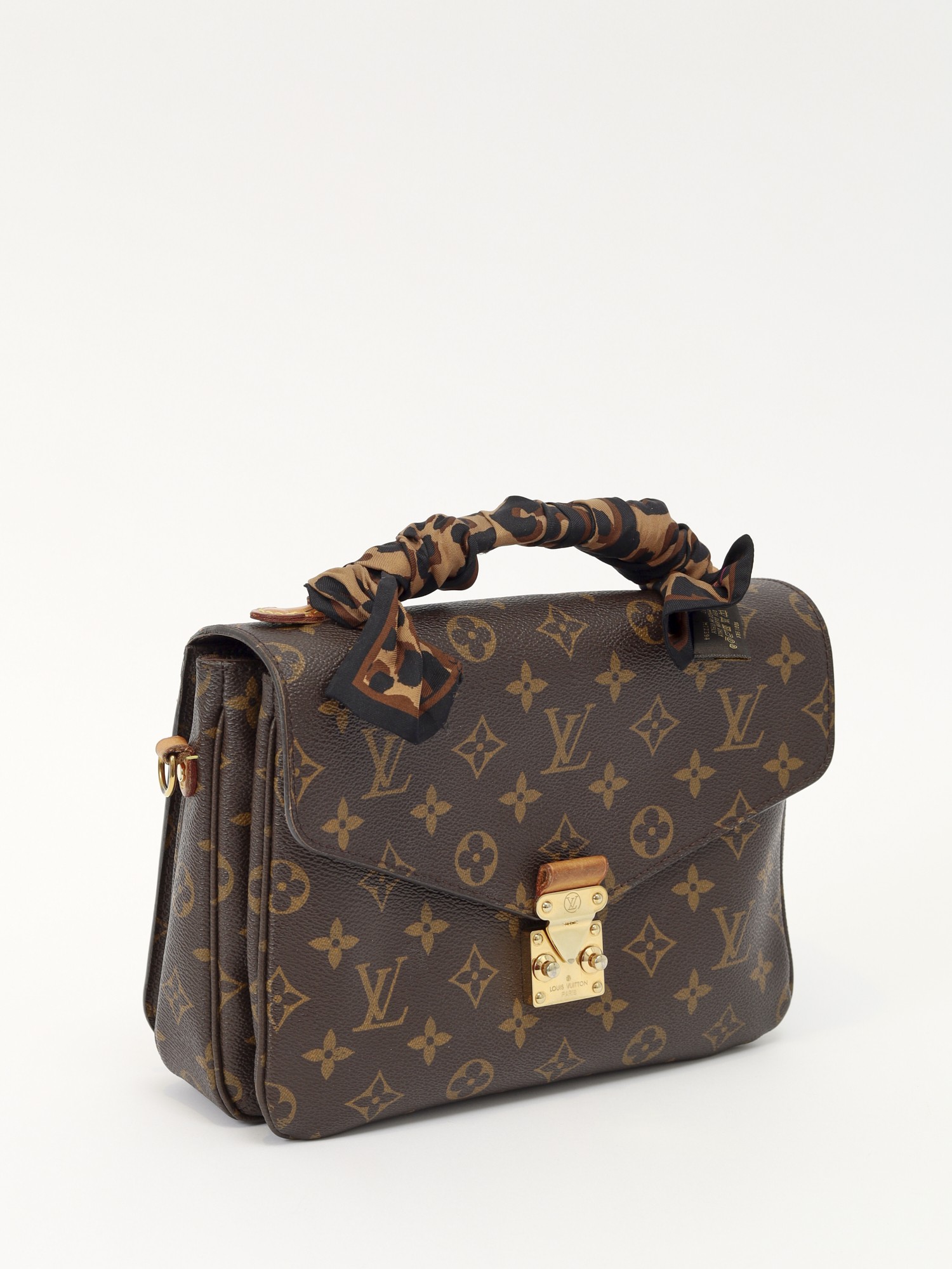 Louis Vuitton Pochette Metis 2