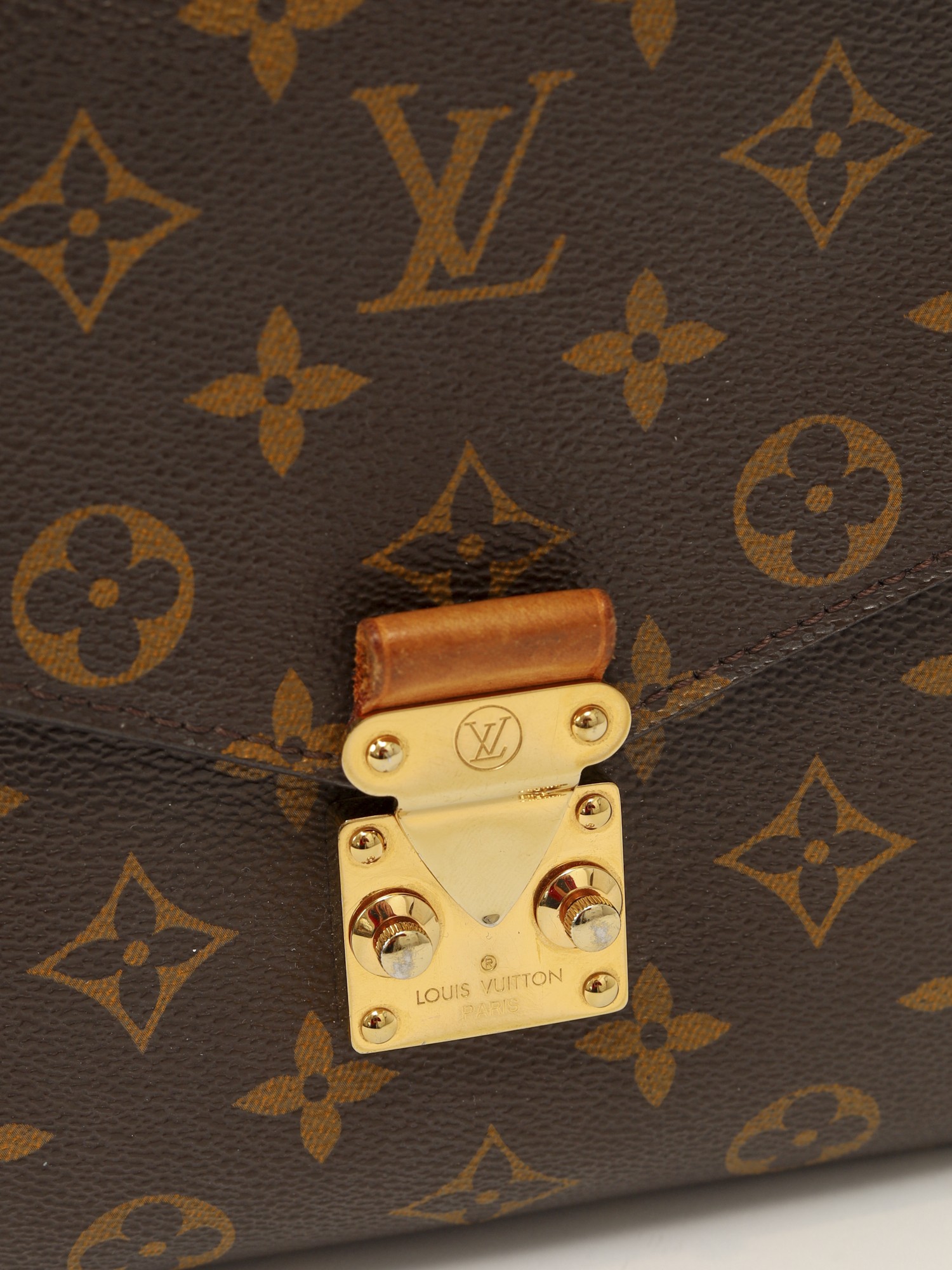 Louis Vuitton Pochette Metis 5