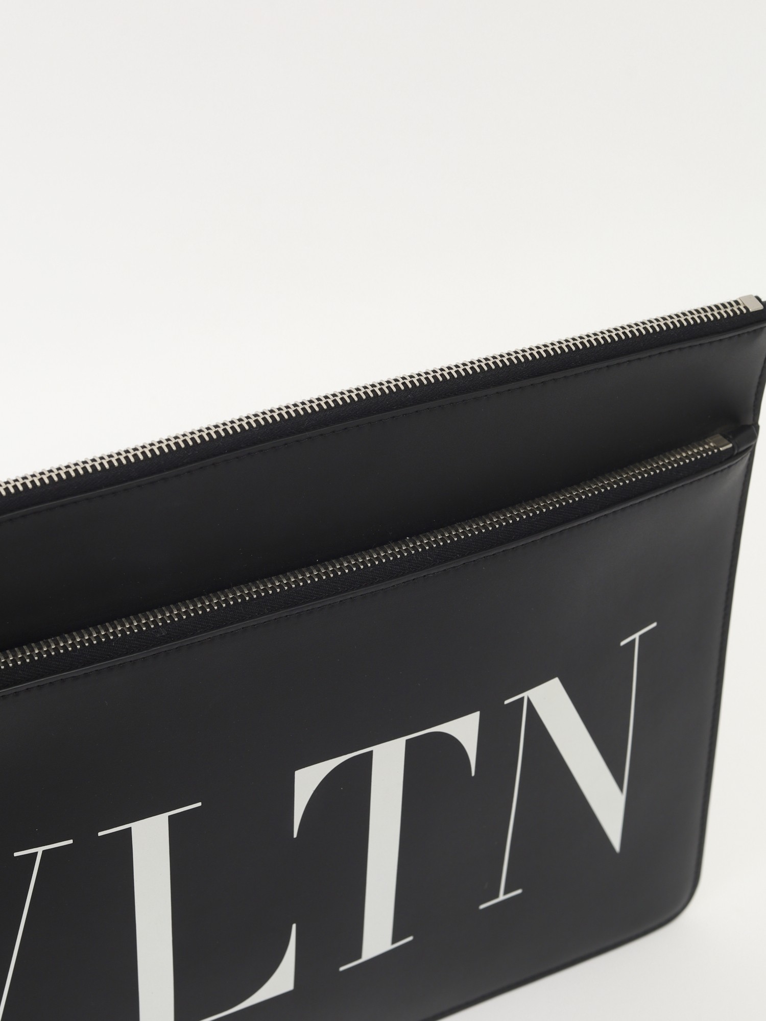 Valentino Leather Bag 4
