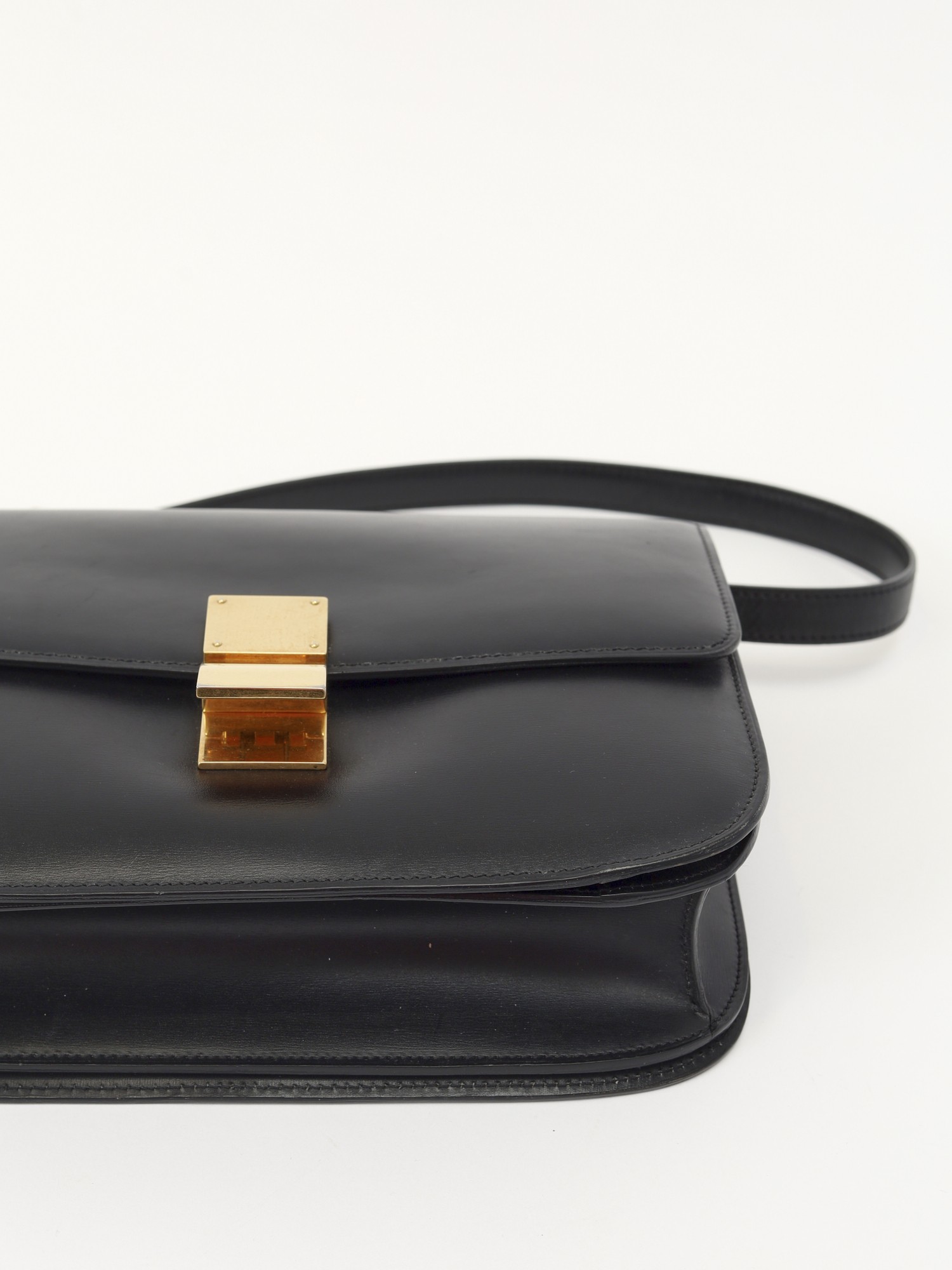 Celine Classic 9