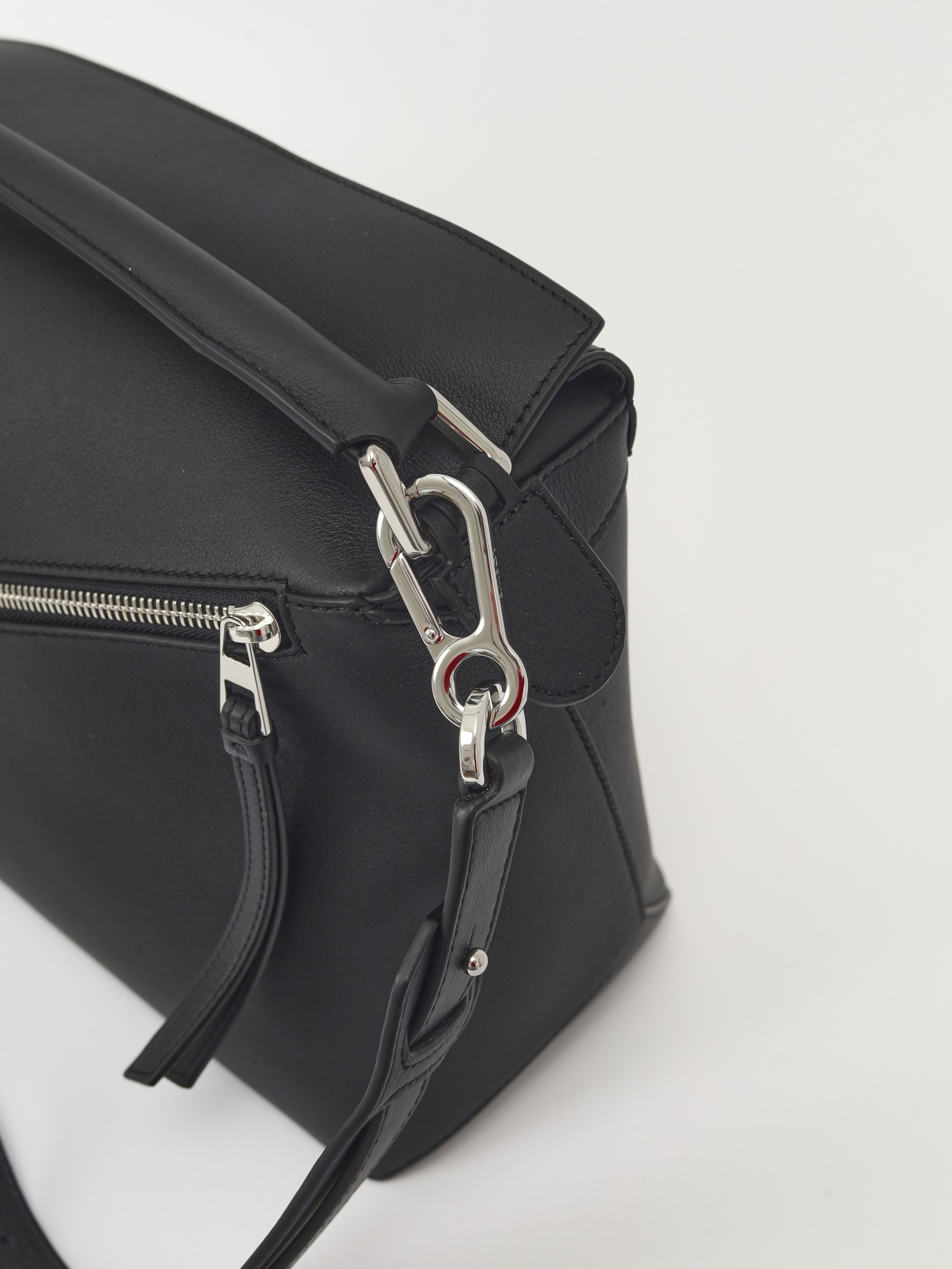 Loewe Puzzle 7