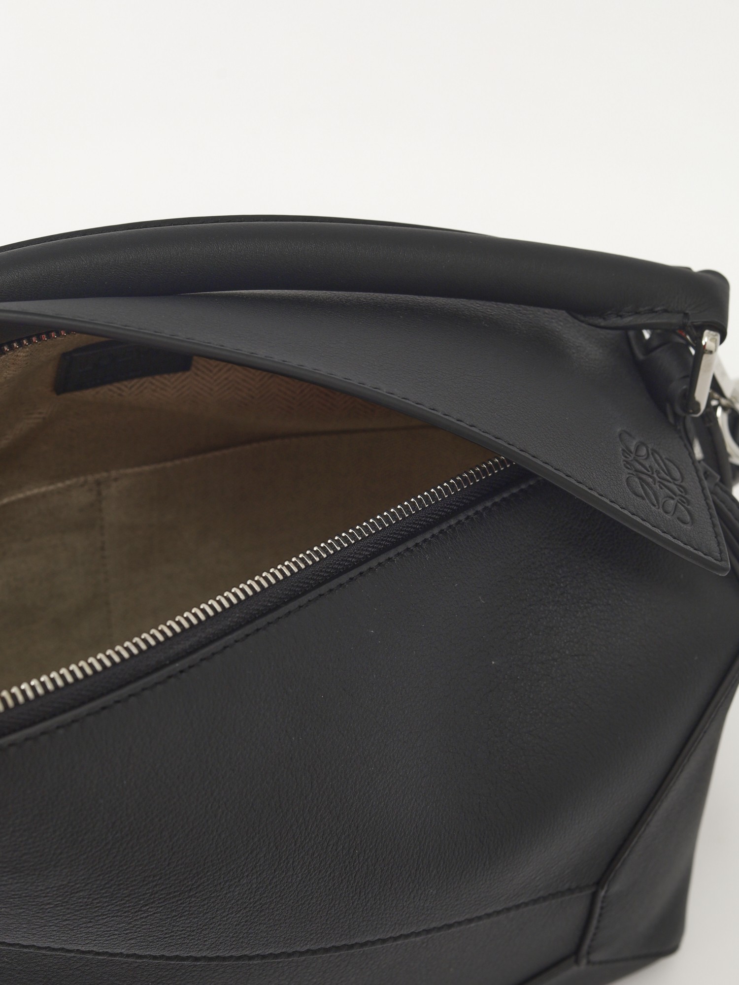 Loewe Puzzle 10