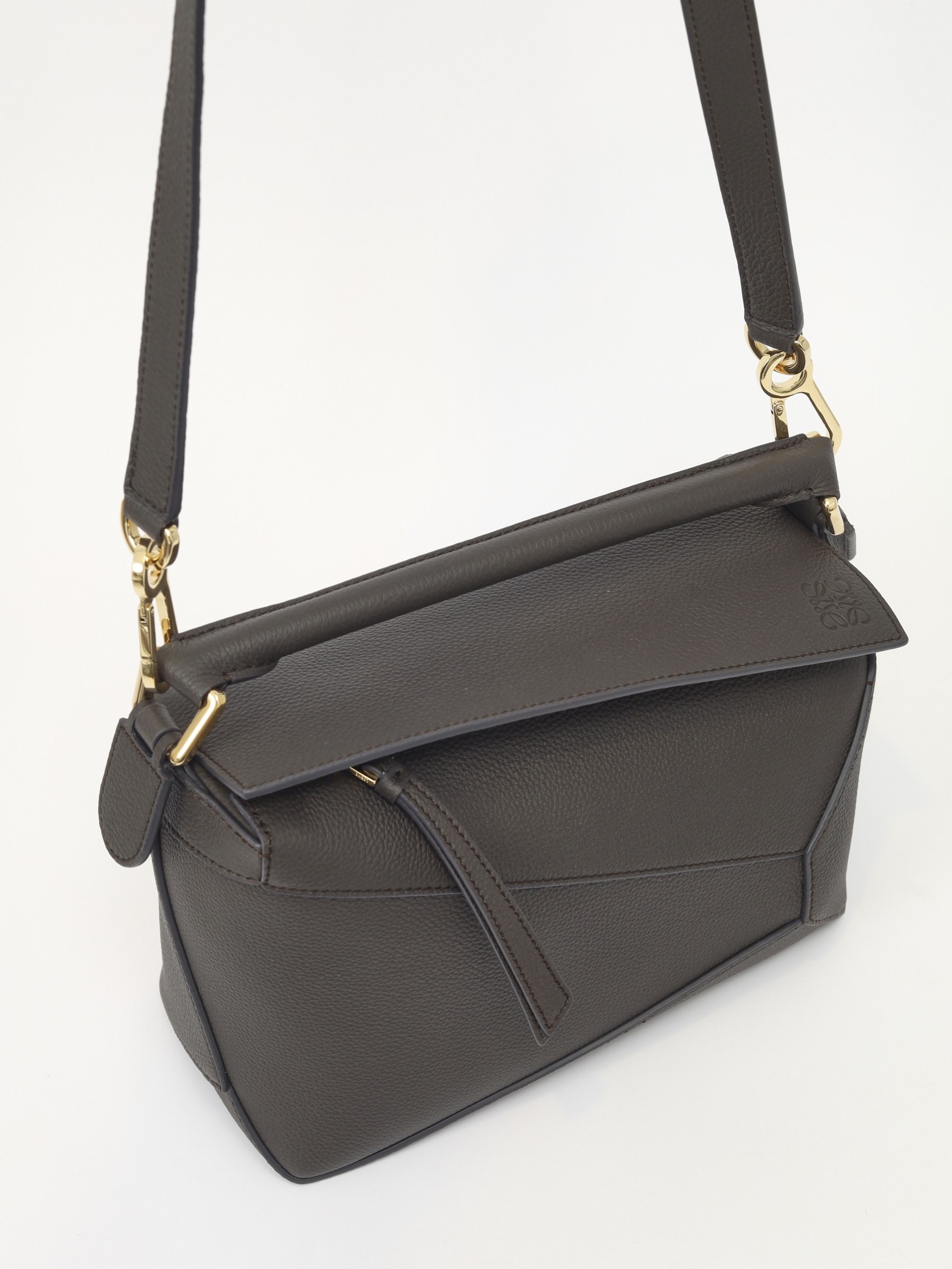 Loewe Puzzle 4