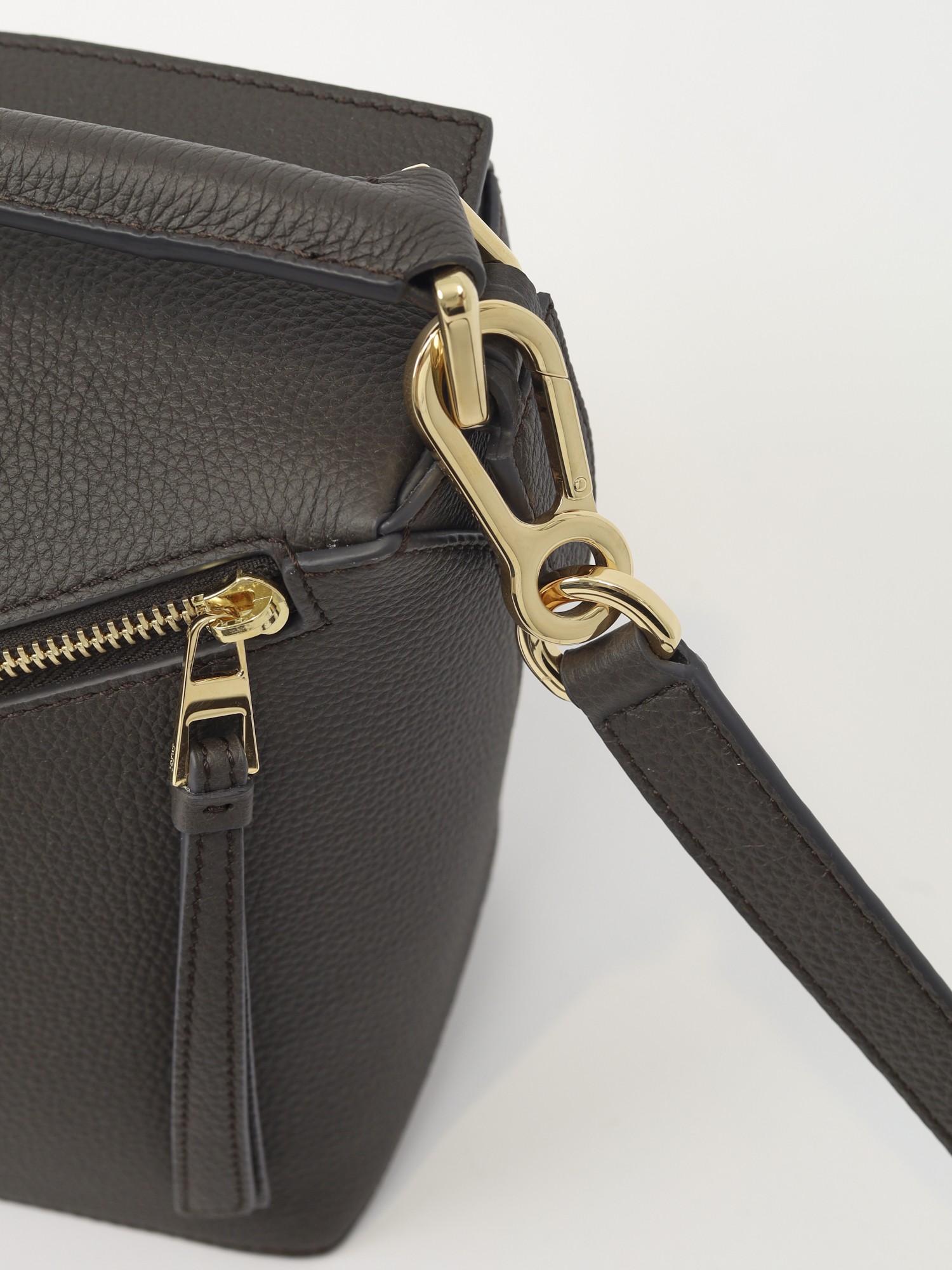 Loewe Puzzle 6
