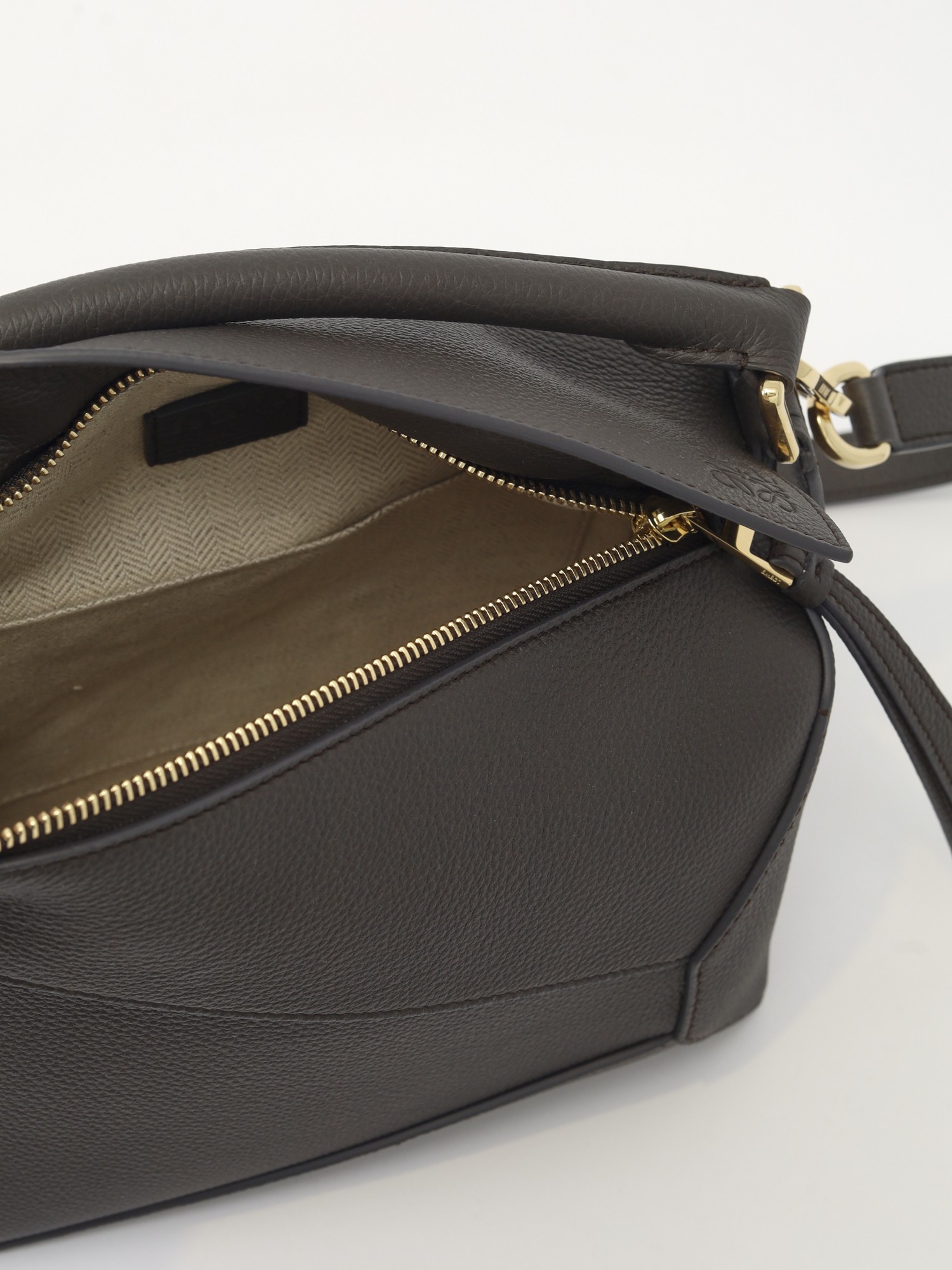 Loewe Puzzle 10