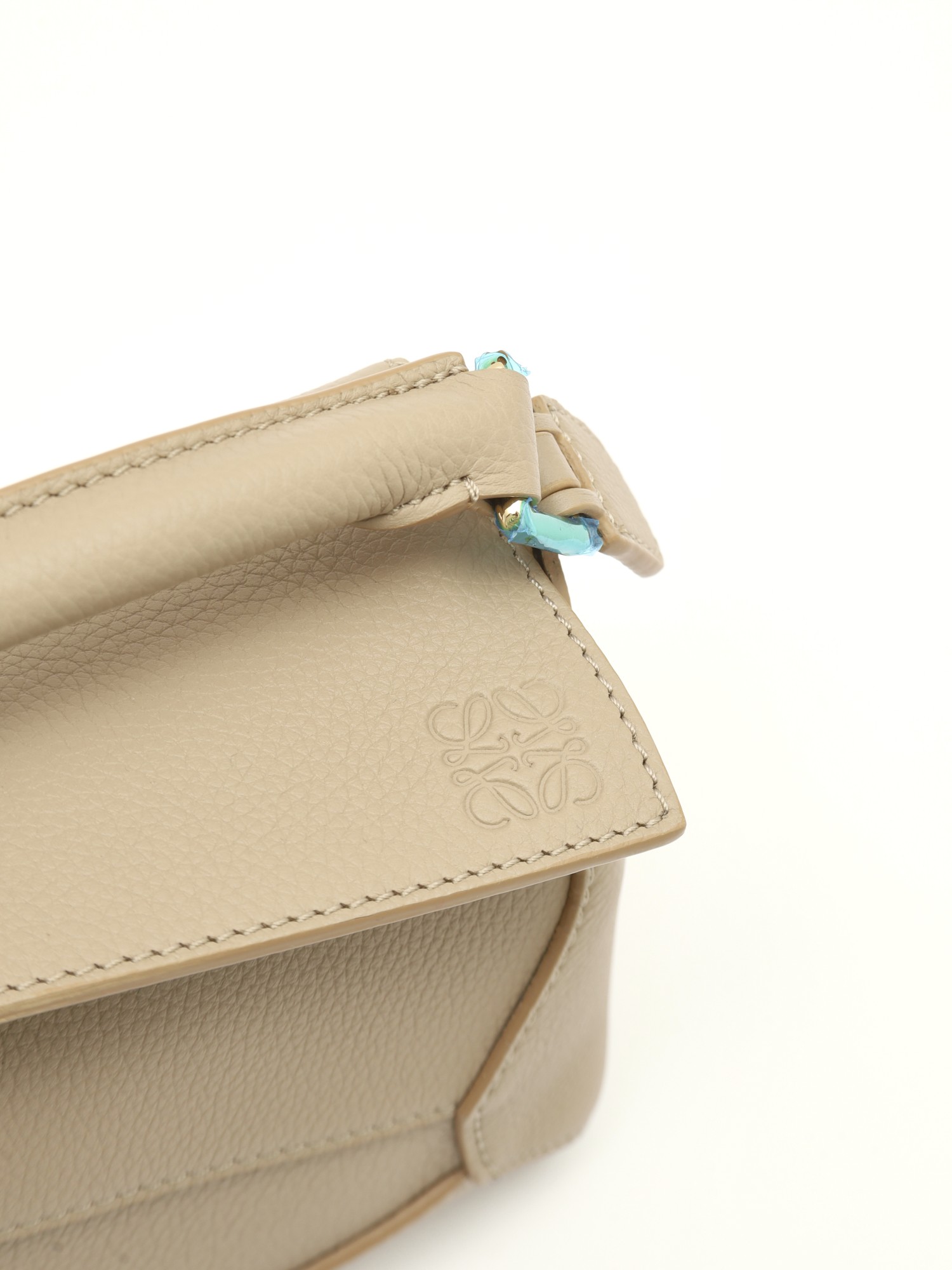 Loewe Puzzle 5