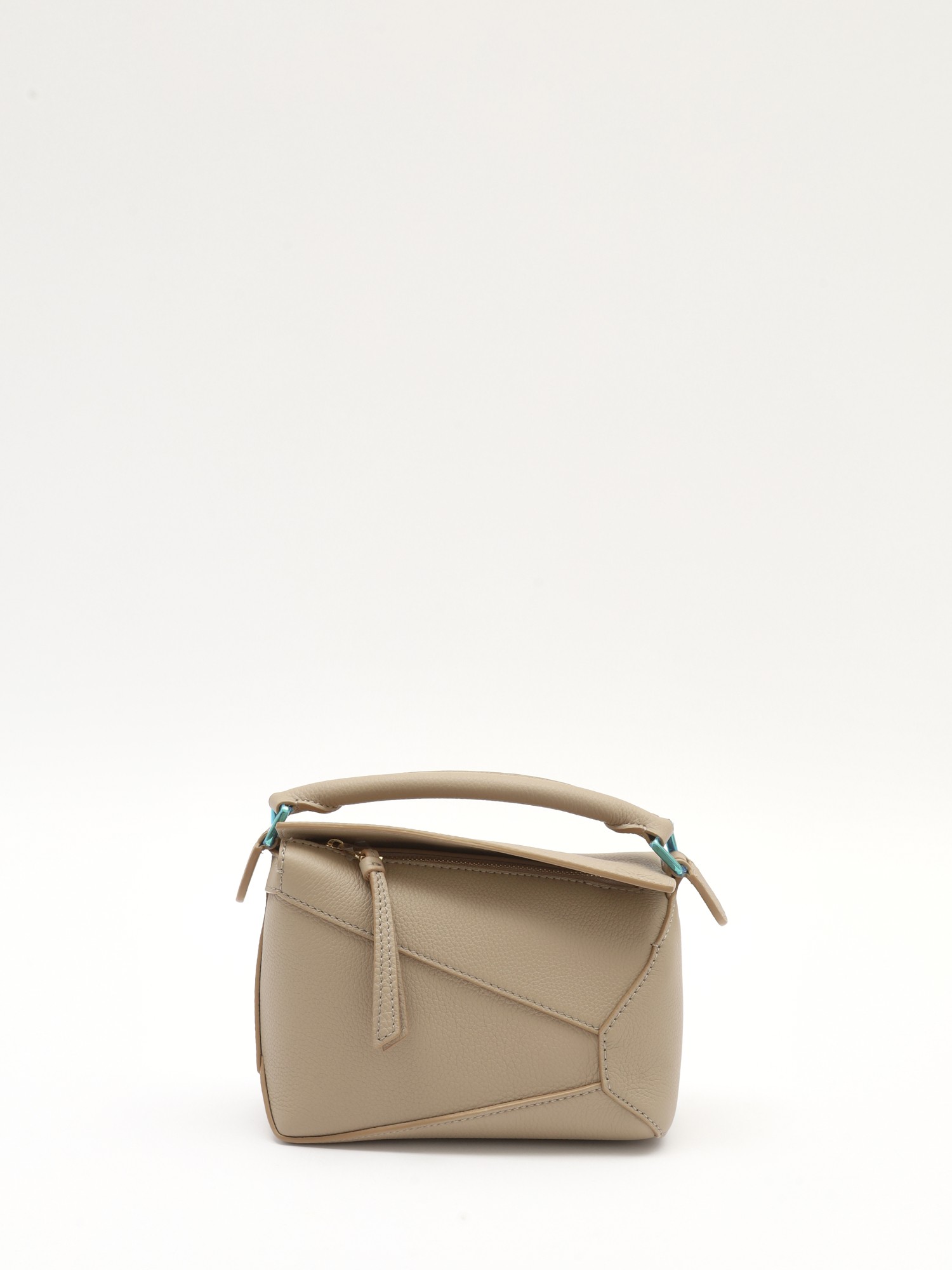 Loewe Puzzle 0