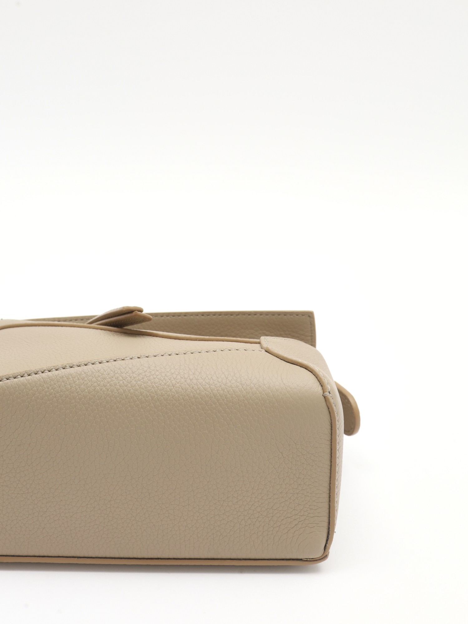 Loewe Puzzle 7
