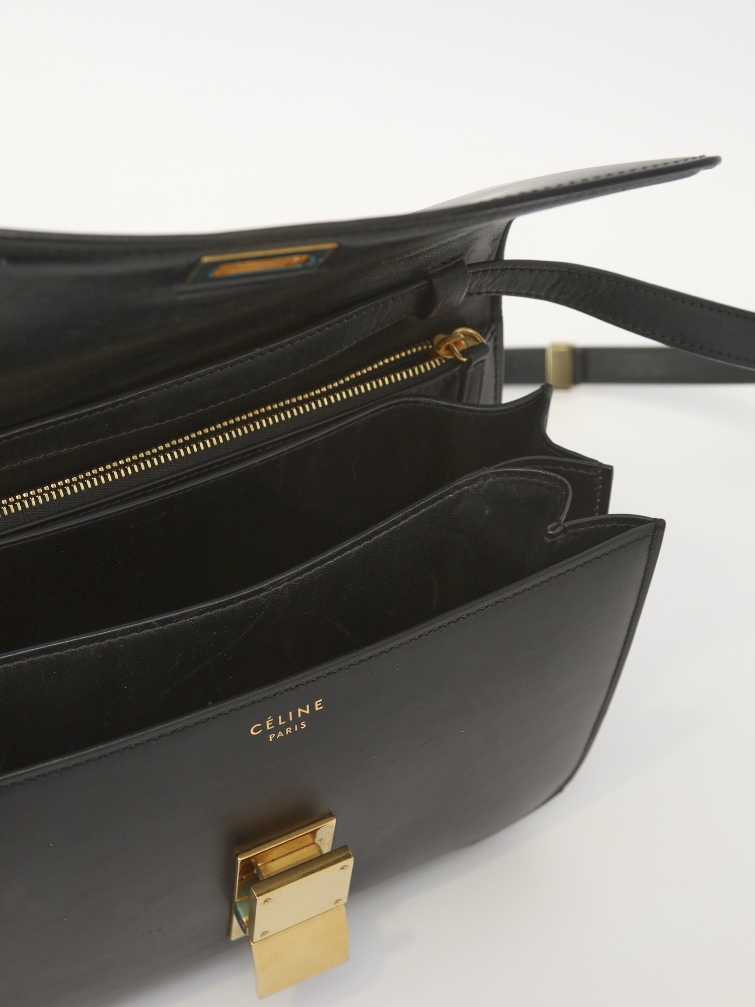 Celine Classic 8