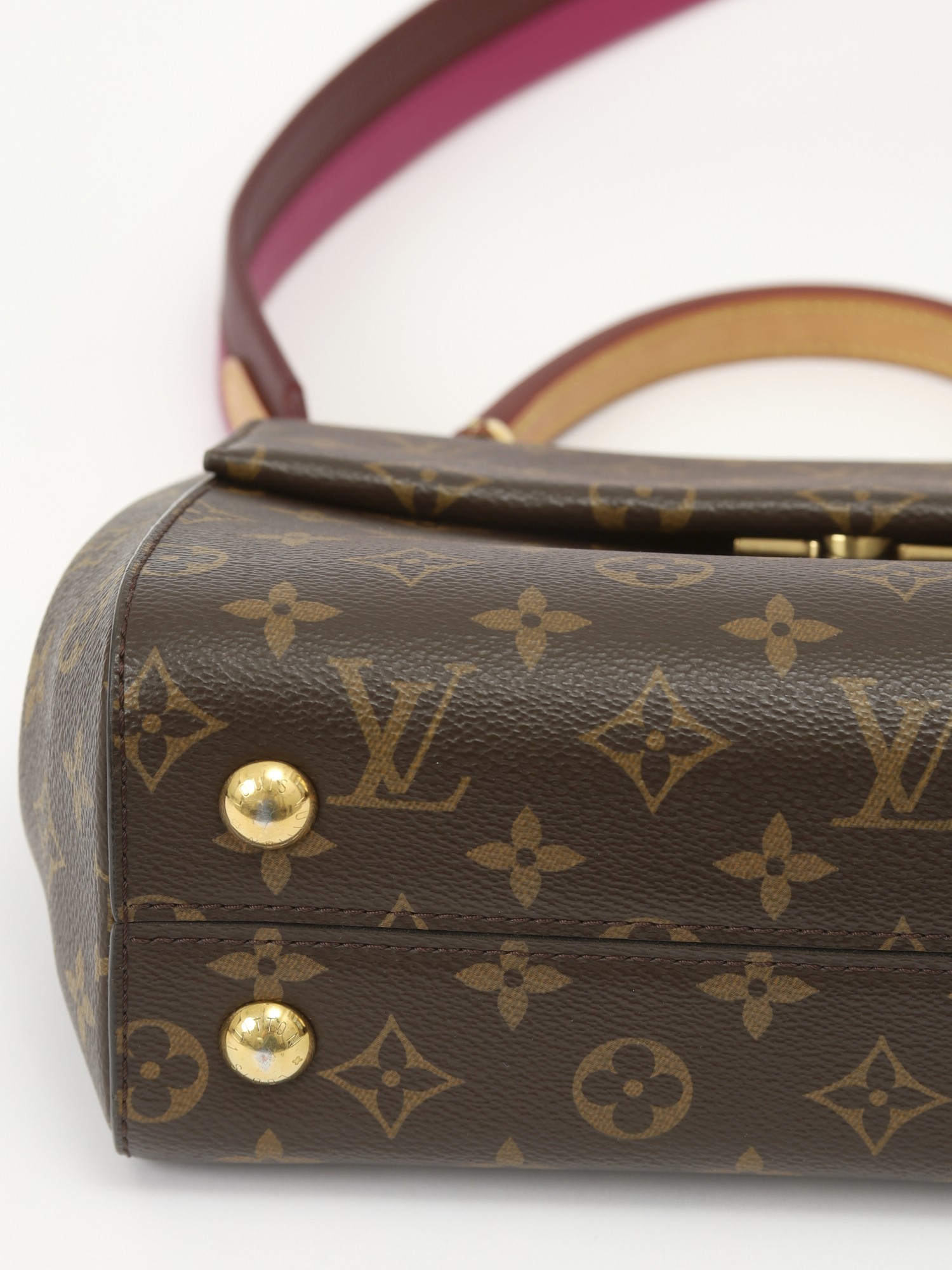 Louis Vuitton Cluny 8