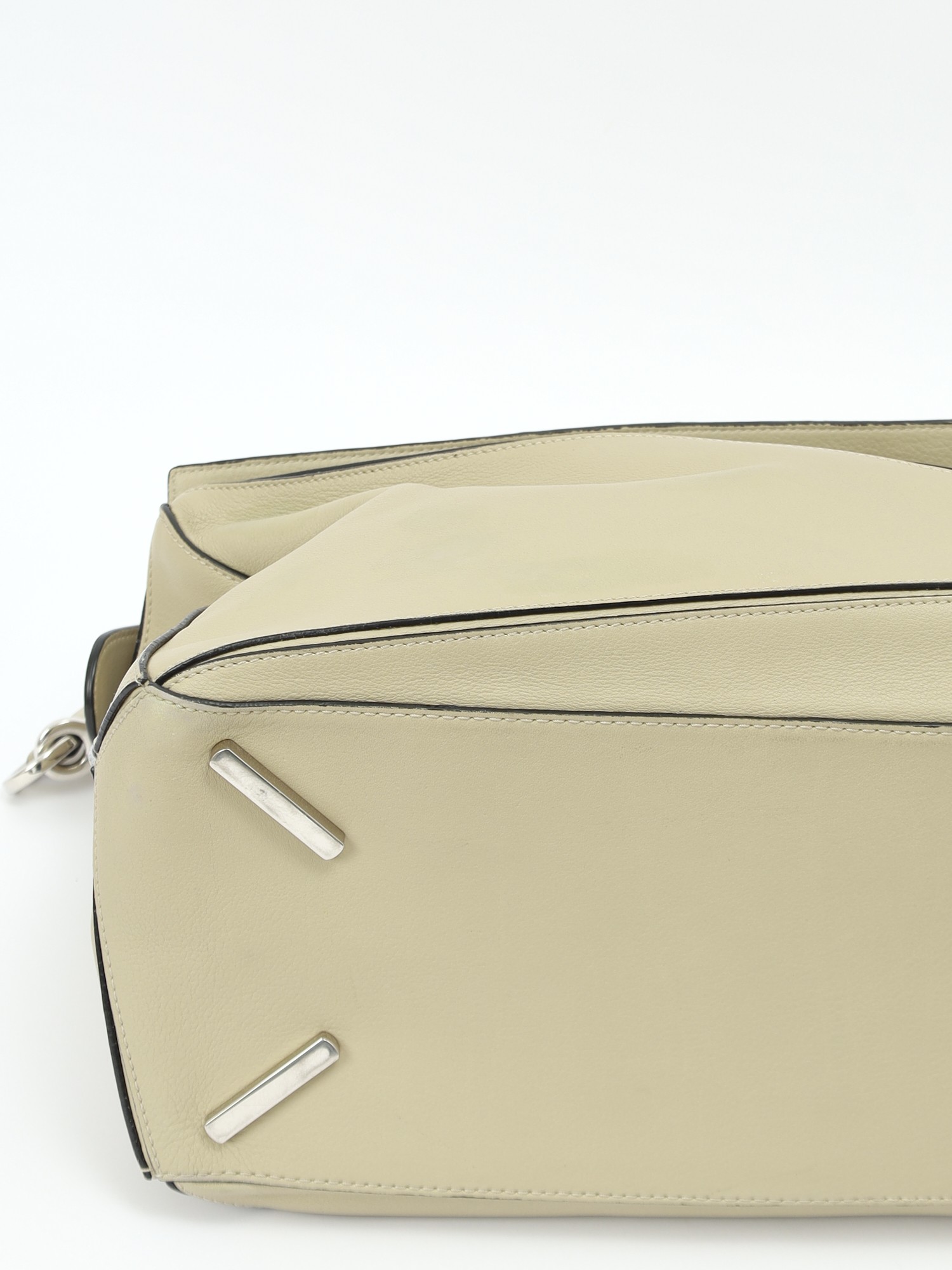Loewe Puzzle 9