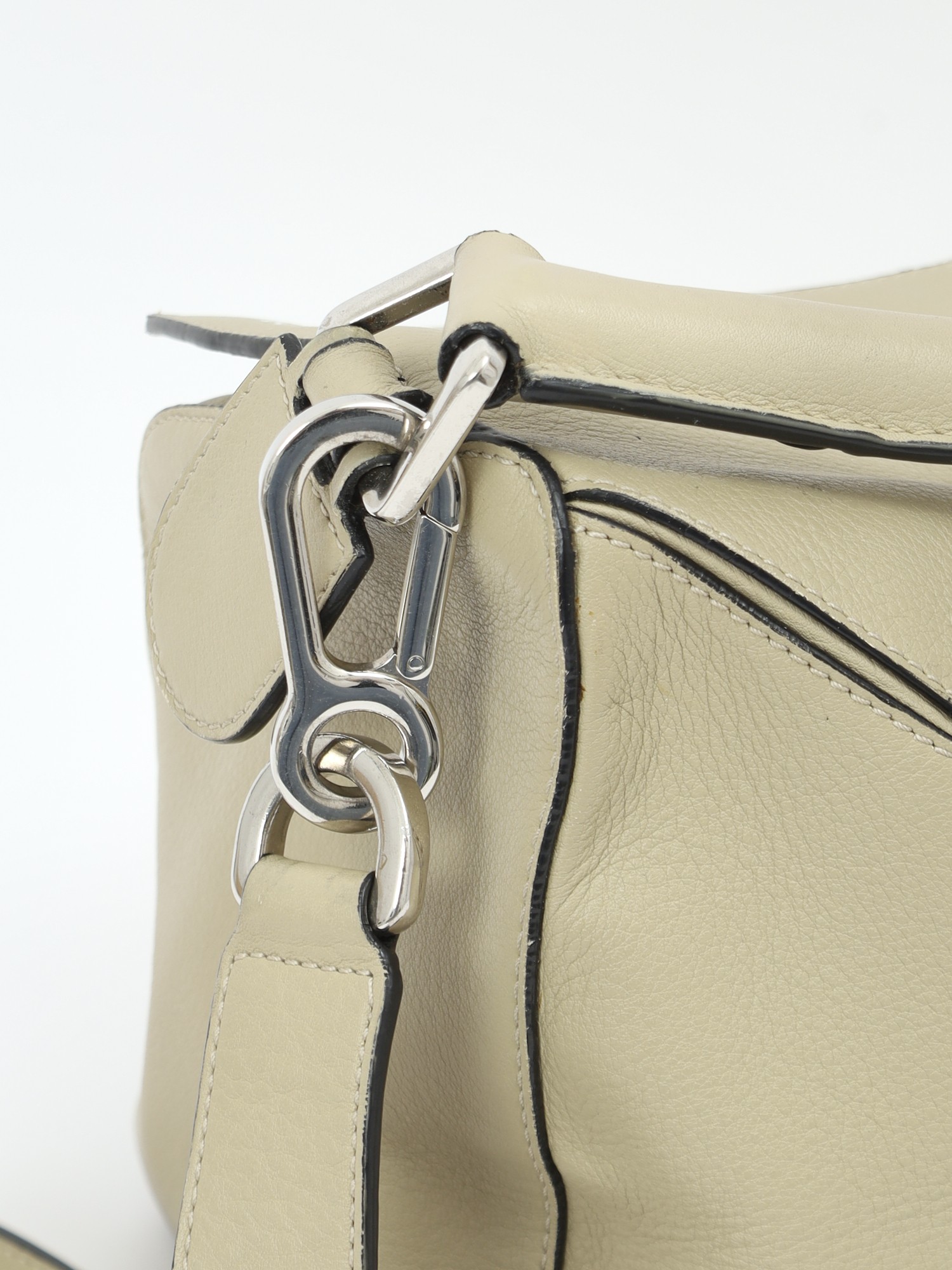 Loewe Puzzle 7